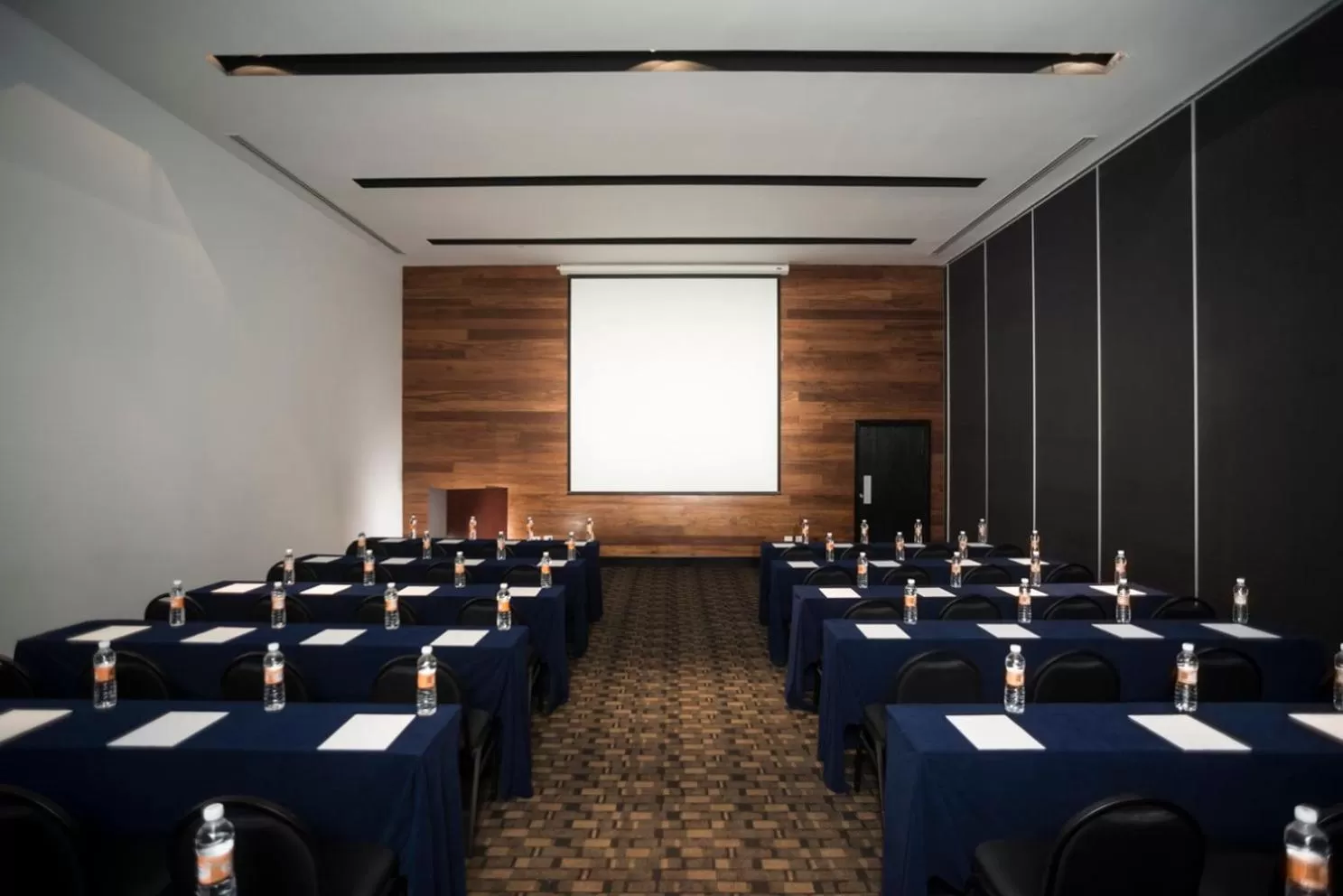 Meeting/conference room in Fiesta Inn Merida