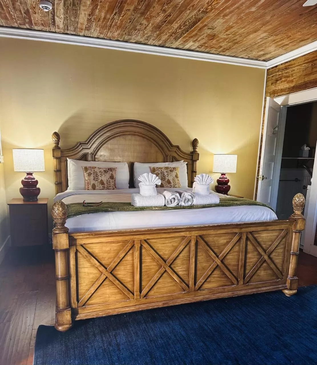 Bed in The Inn on Fleming