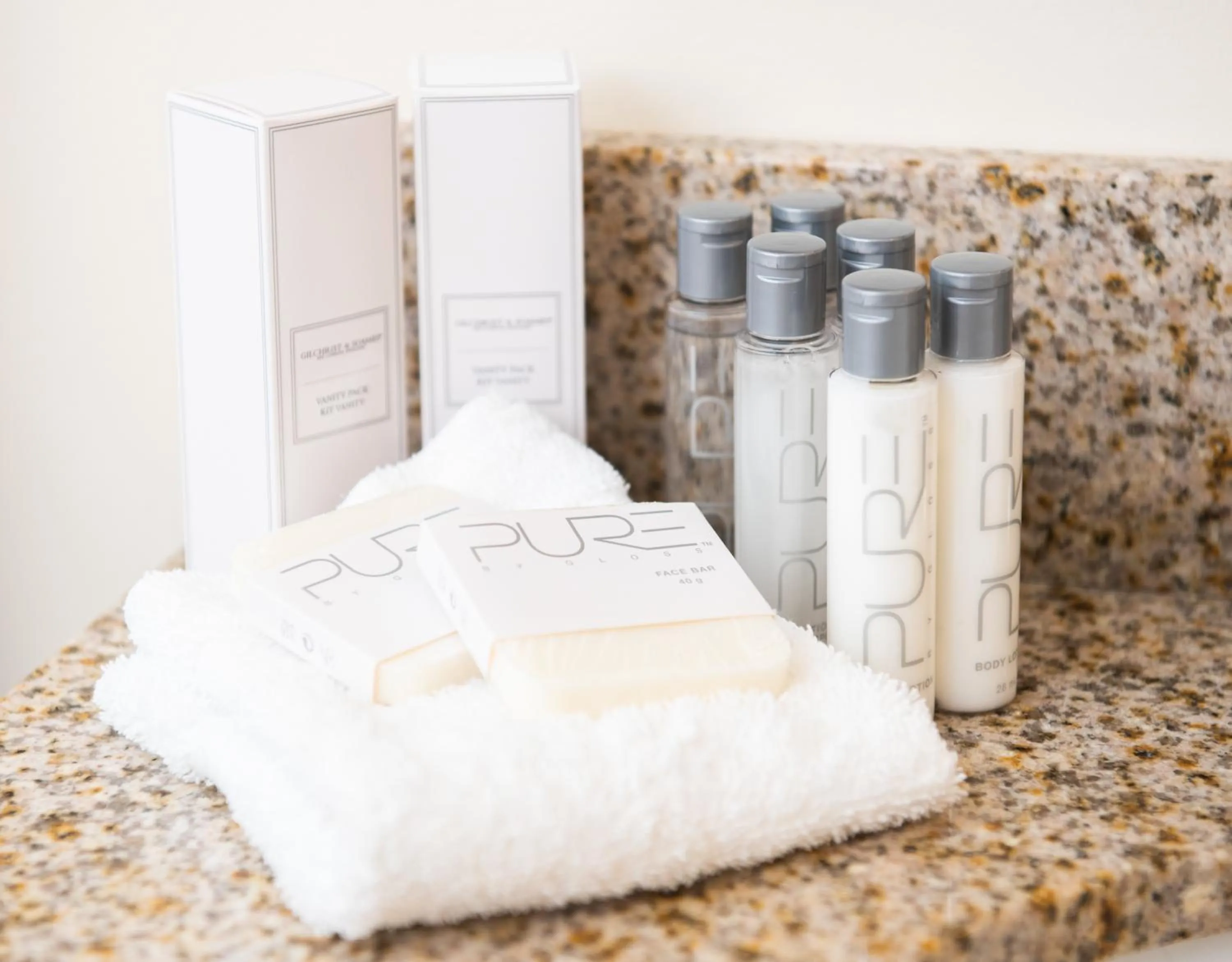 Bed in America's Cup Inn Newport