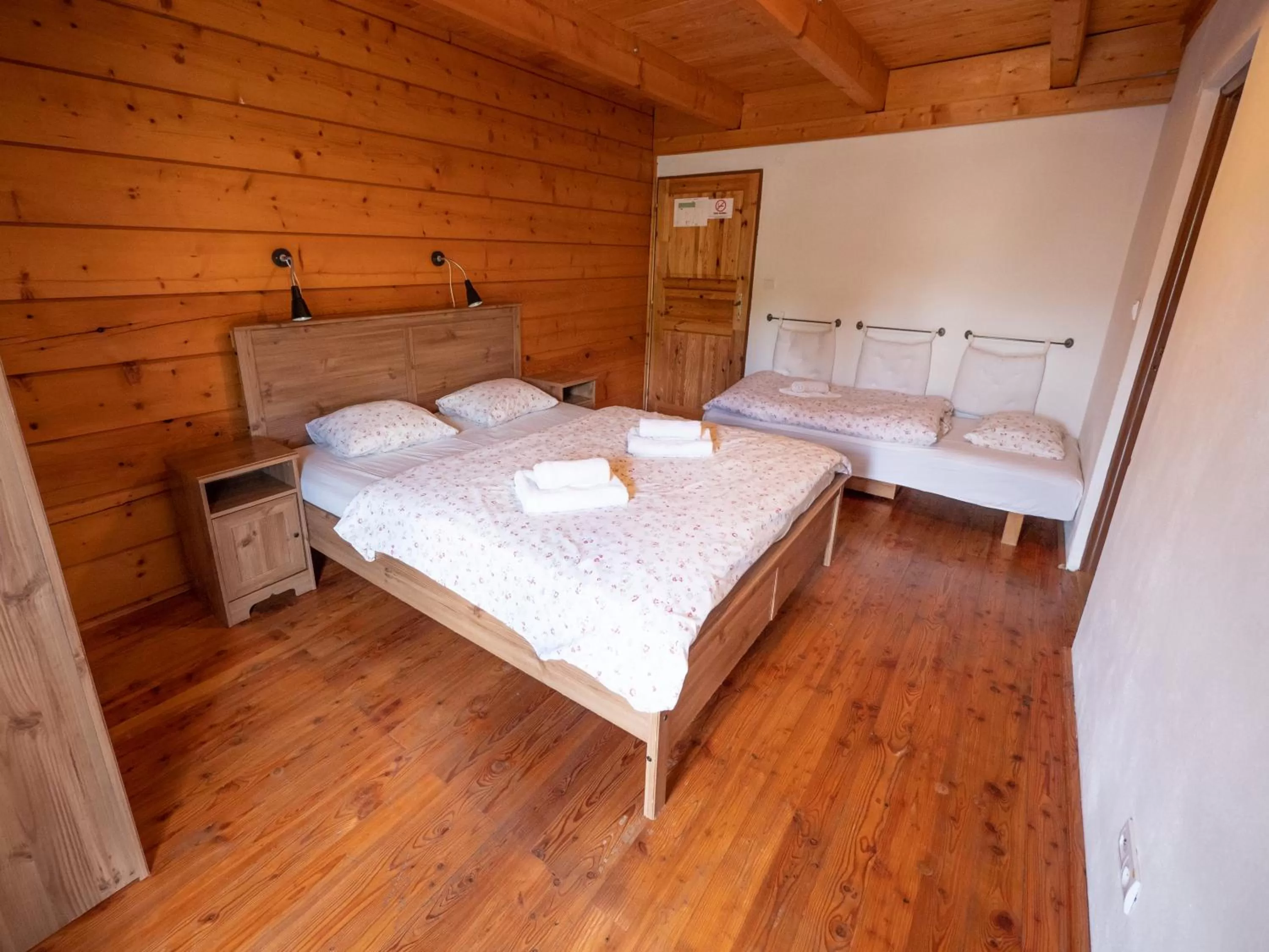 Photo of the whole room, Bed in SKI CIERNY BALOG