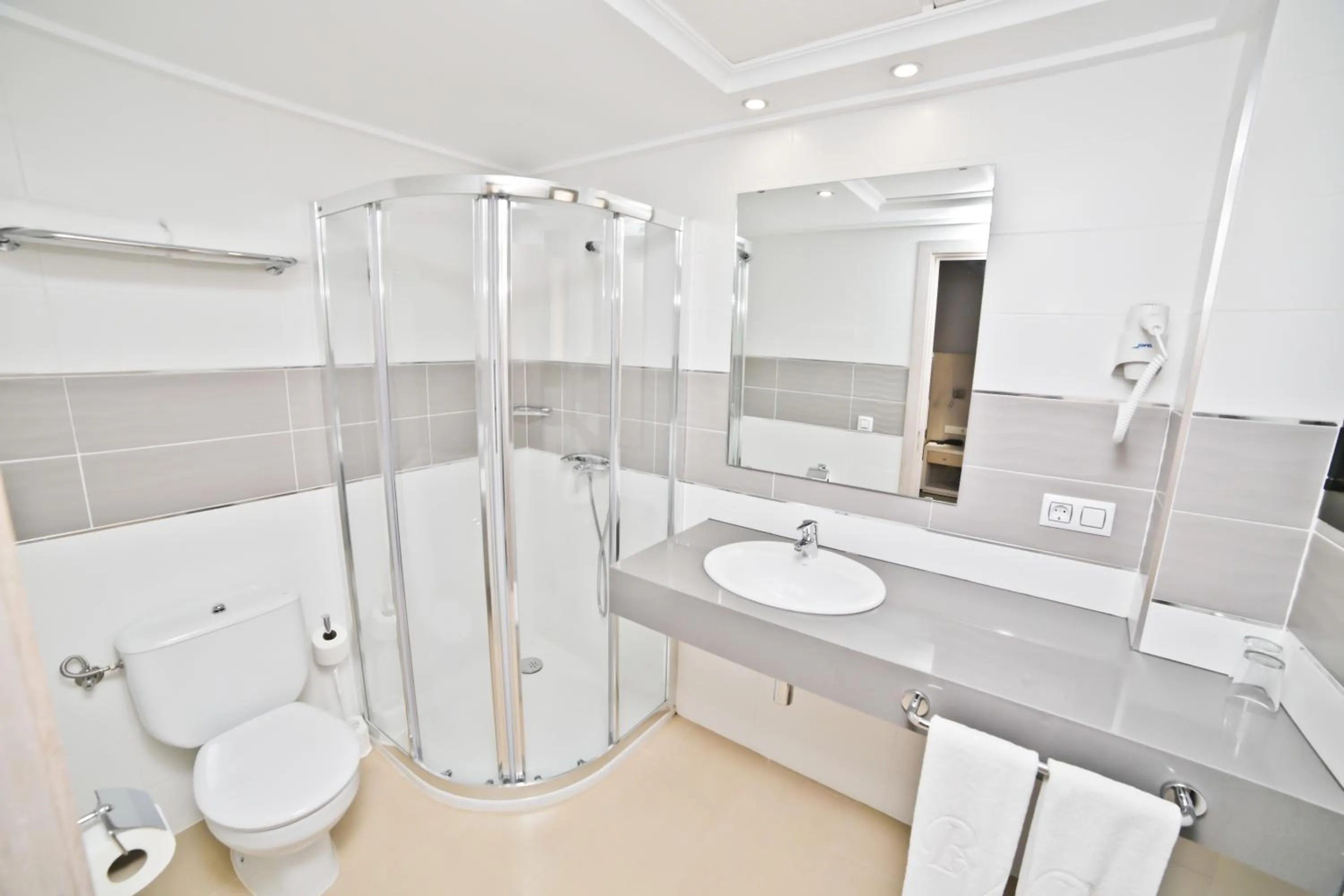 Bathroom in Hotel Baviera