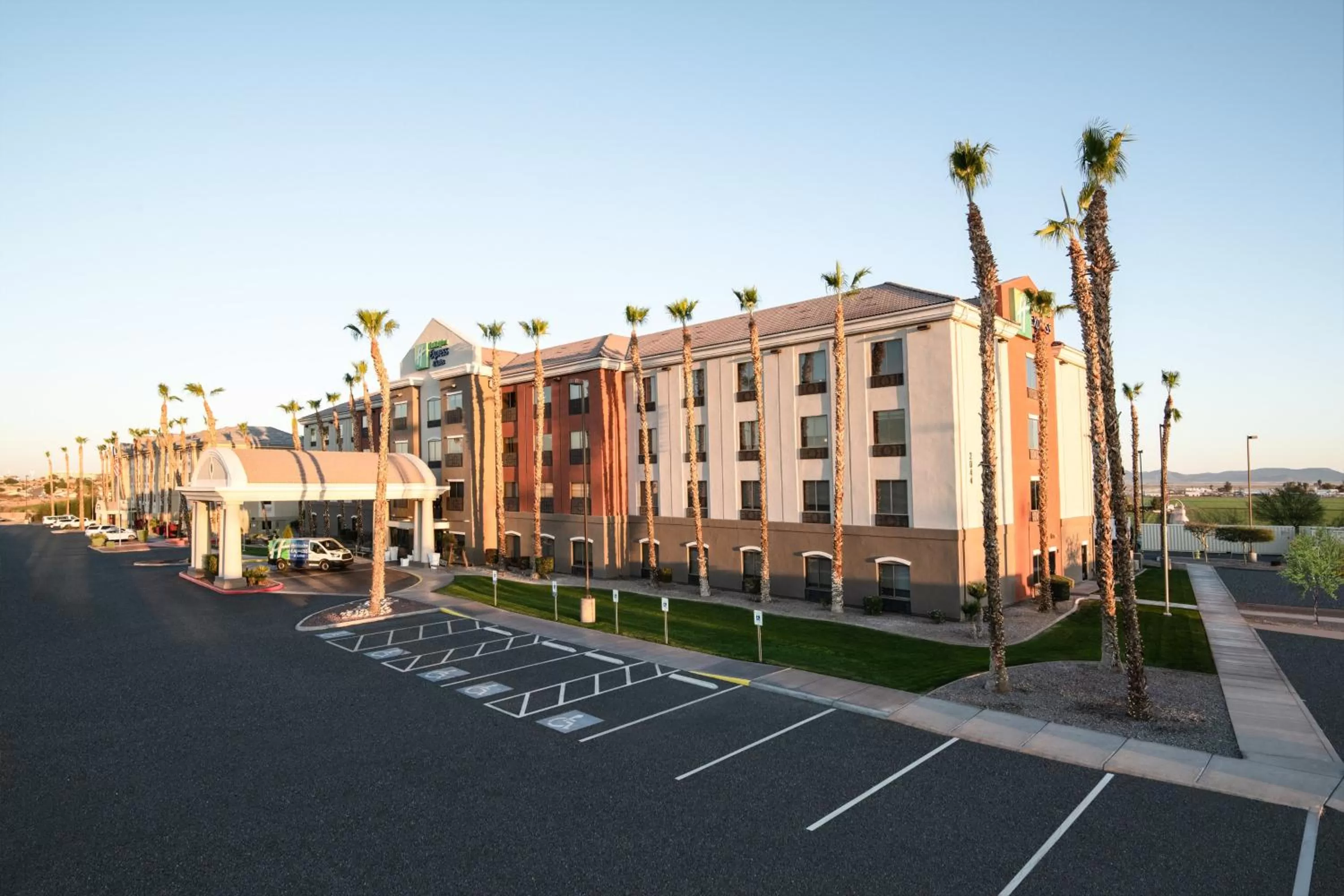 Property building in Holiday Inn Express Hotel & Suites Yuma by IHG