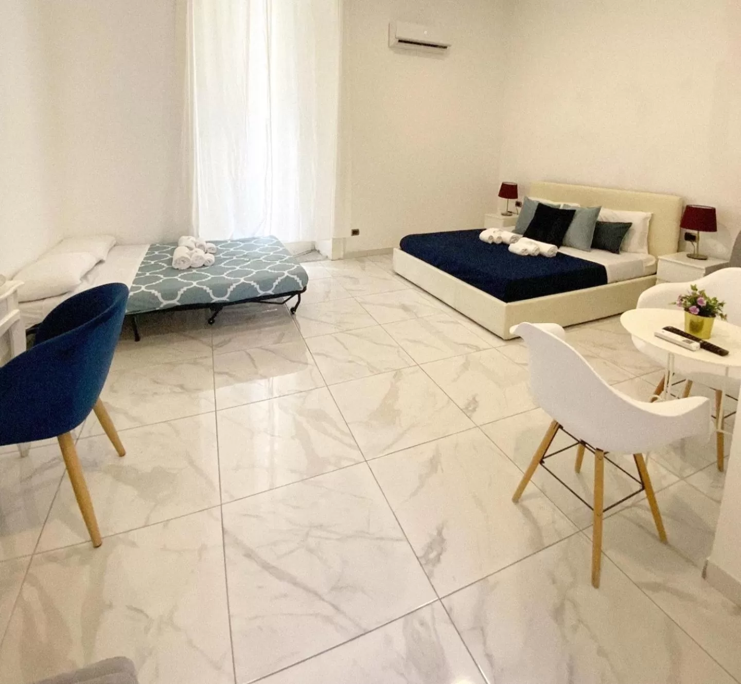 Seating Area in Domus Luigi Leone II