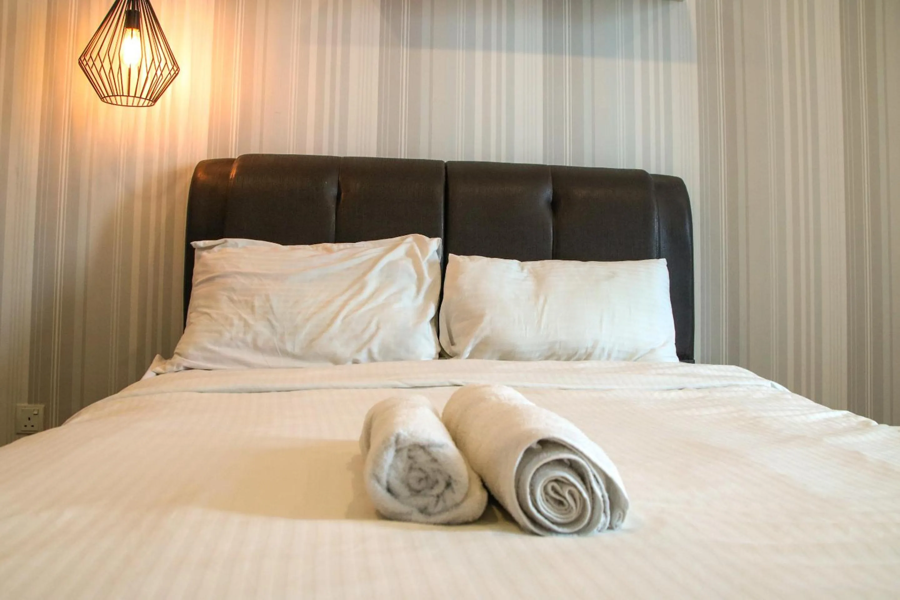 Bed in Mercu Summer Suite KLCC @ Penguin Homes