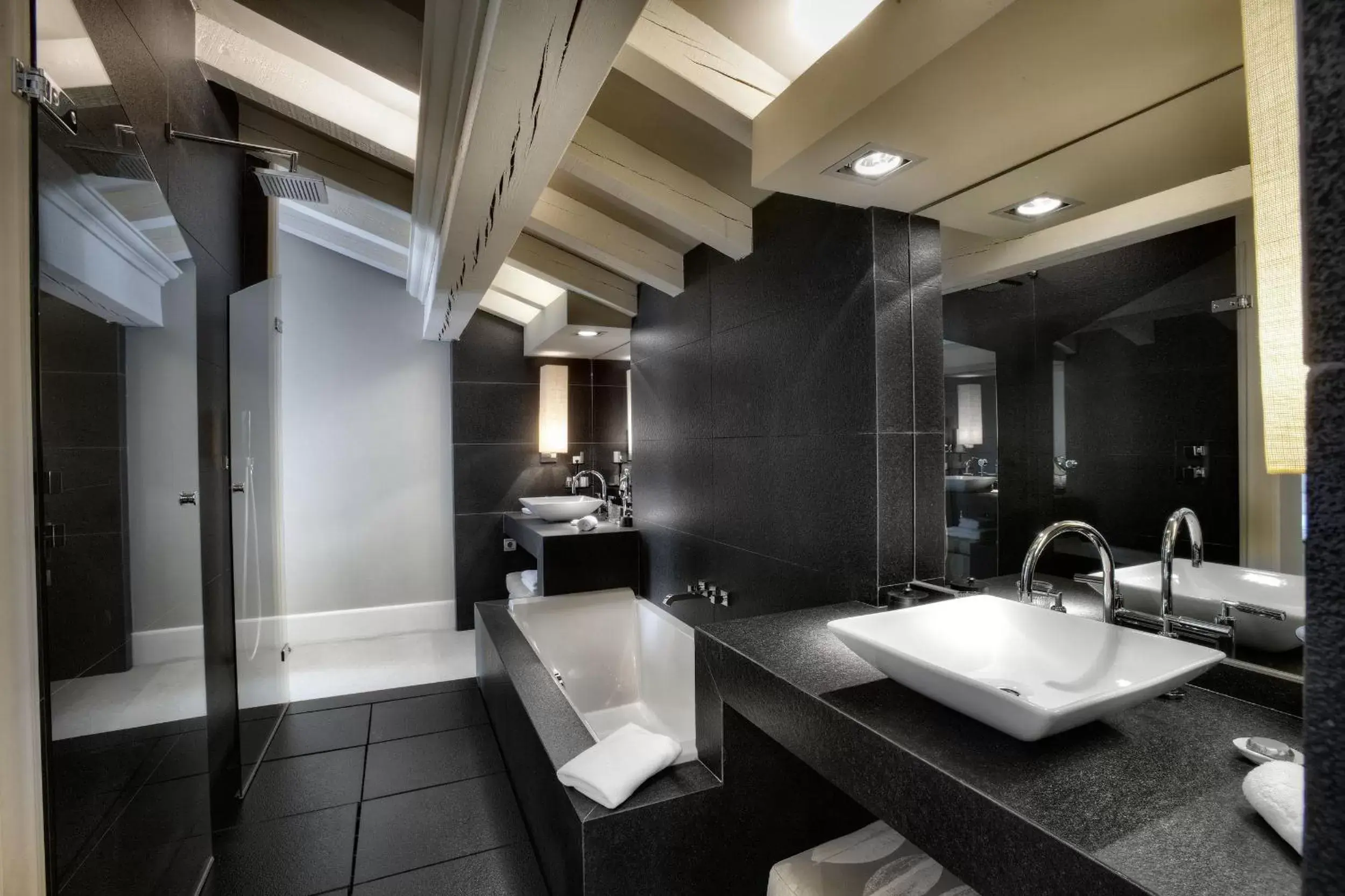 King Room with Mountain View in Hotel Iturregi King Room with Mountain View in Hotel Iturregi