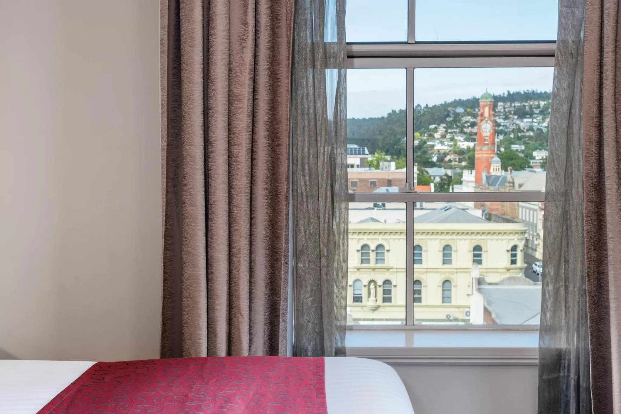 Nearby landmark, Bed in Hotel Grand Chancellor Launceston