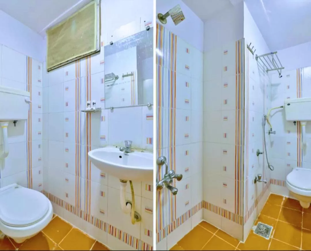 Bathroom in HOTEL HARMONY