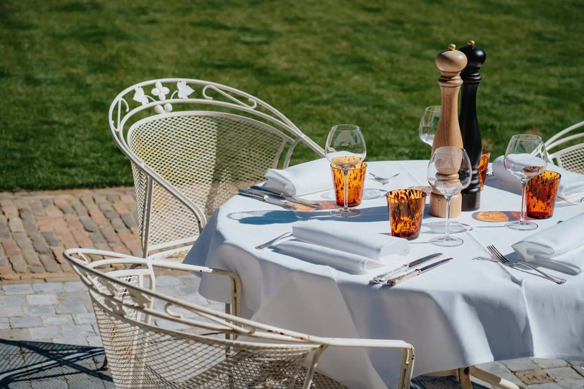 Restaurant/places to eat in Amitié