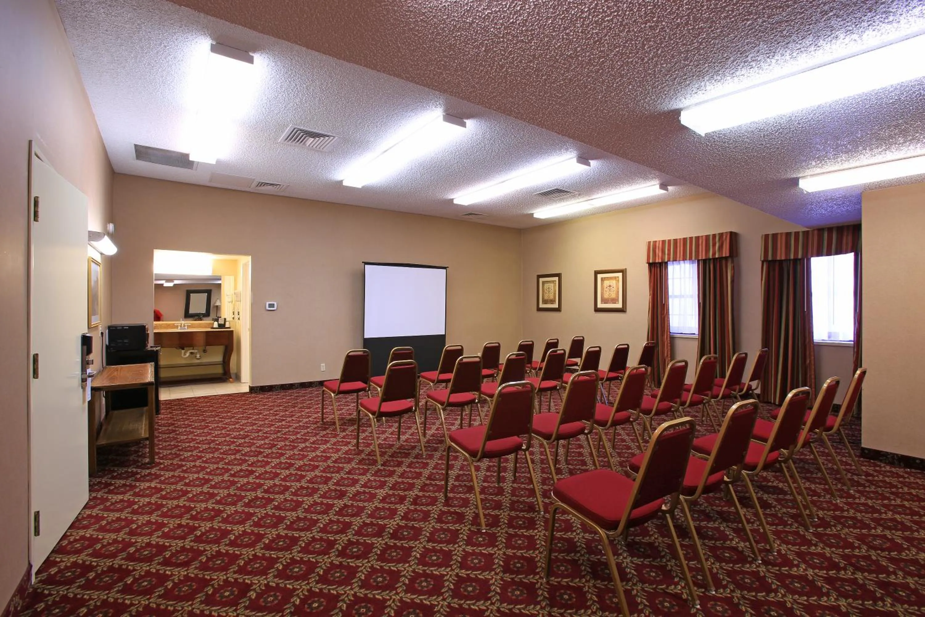Business facilities in Plaza Inn Midland
