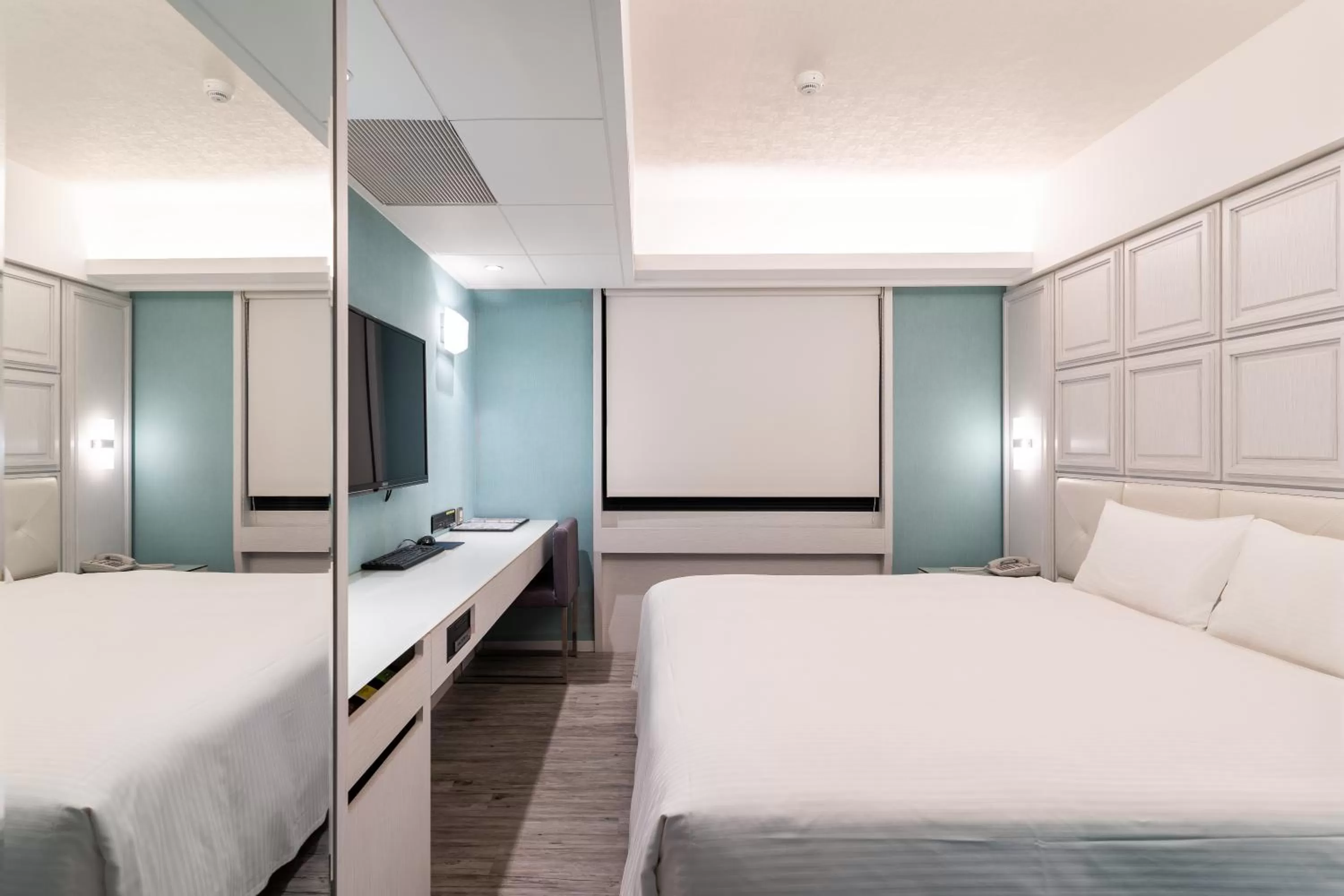 Bed in The Cloud Hotel