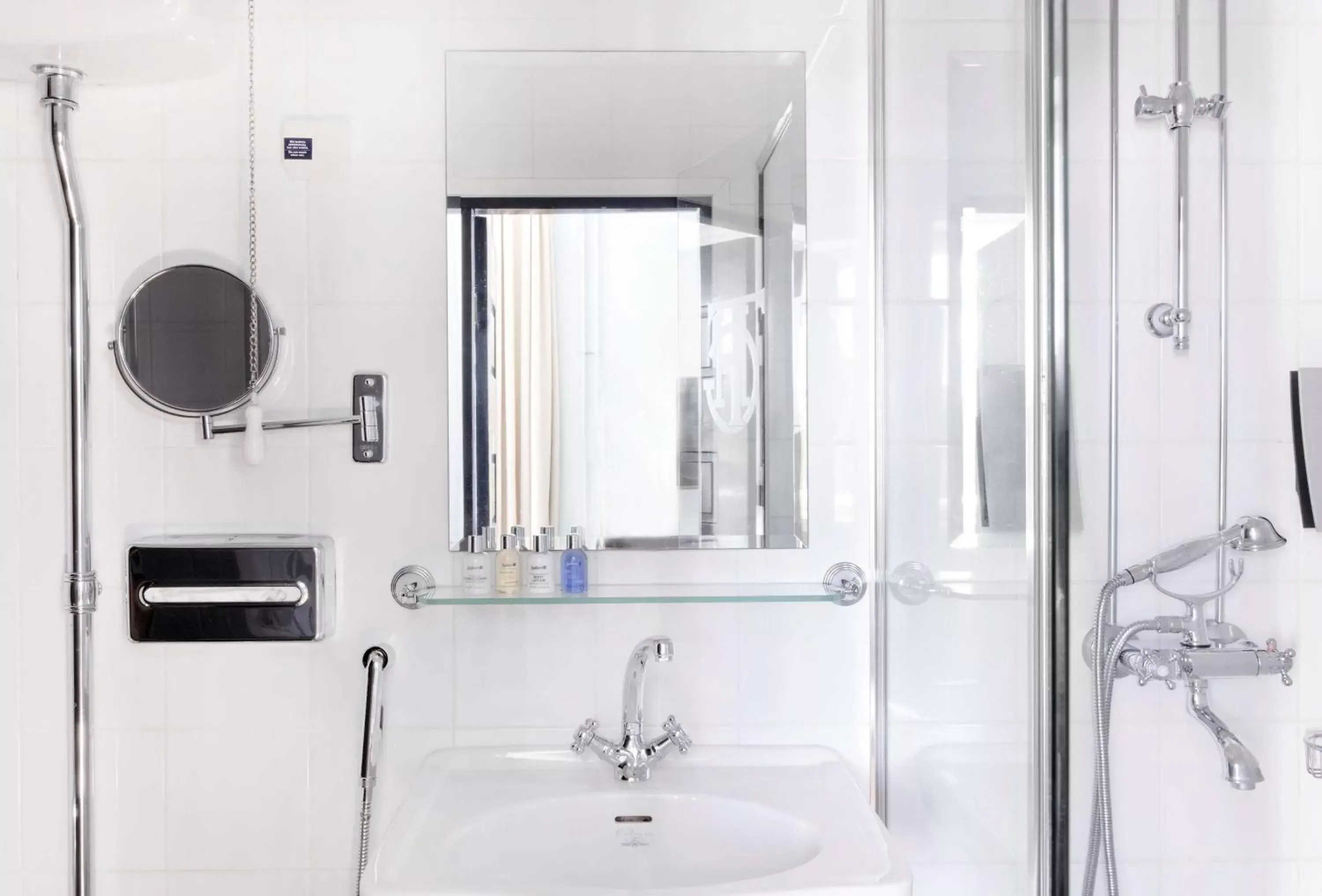 Superior Double Room in Radisson Blu Grand Hotel Tammer Superior Double Room in Radisson Blu Grand Hotel Tammer