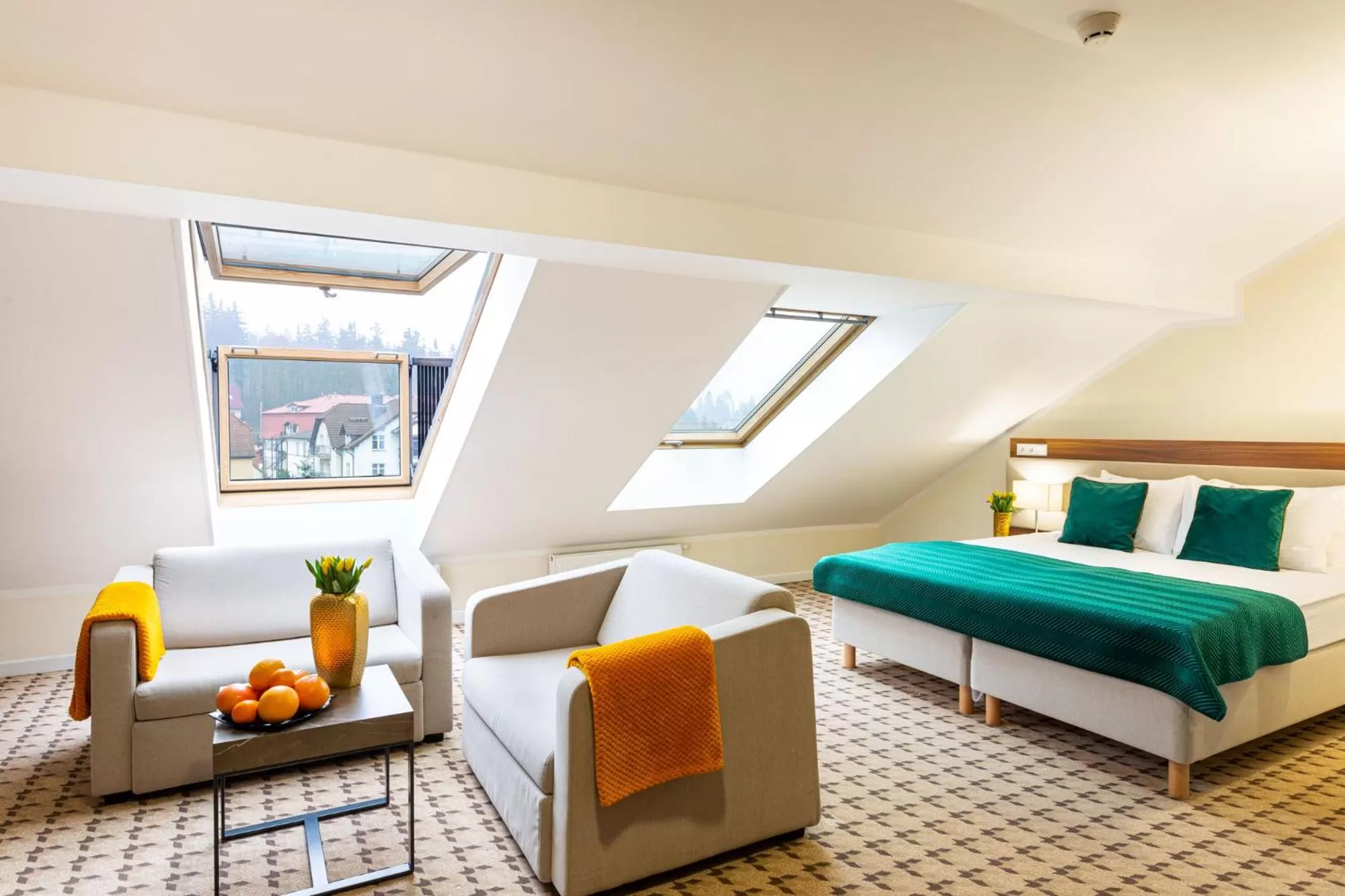 Photo of the whole room, Bed in Hotel Verde Montana Wellness & Spa