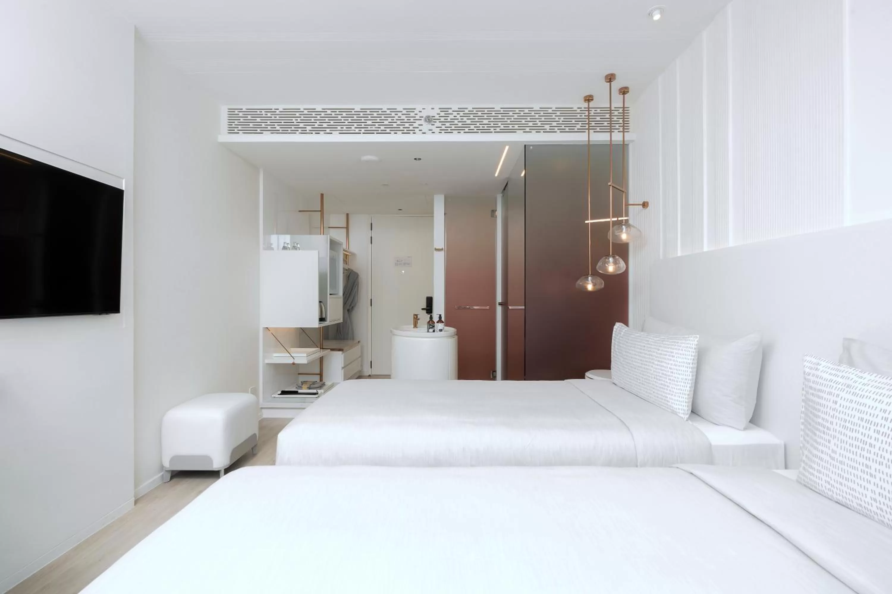 TV and multimedia, Bed in INNSiDE by Meliá Bangkok Sukhumvit