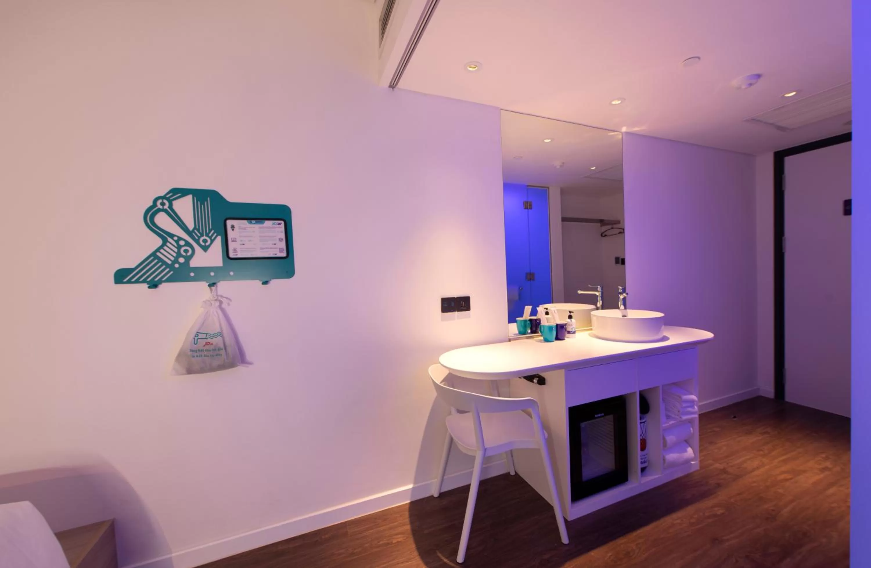 Deluxe Twin Room - single occupancy in Tru by Hilton Viet Tri City Centre