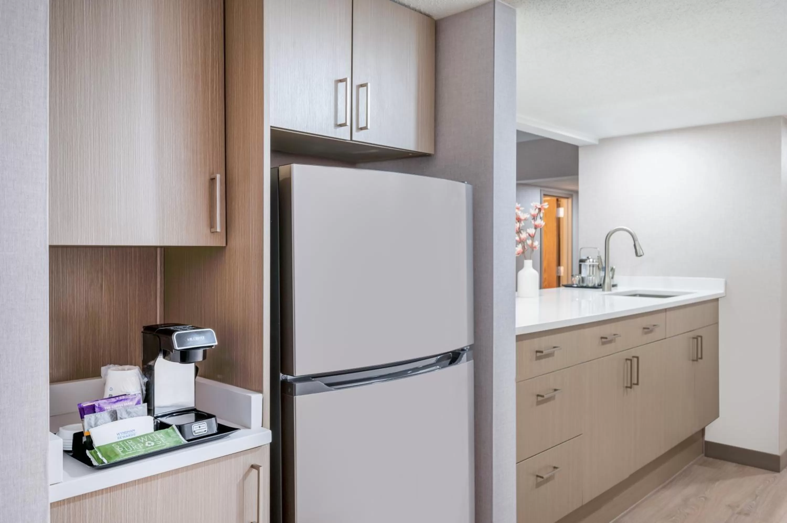 Coffee/tea facilities in Wyndham Indianapolis Airport