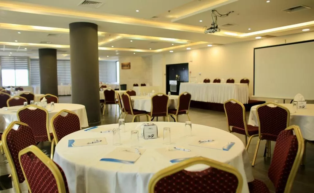 Restaurant/Places to Eat in Caesar Hotel Ramallah