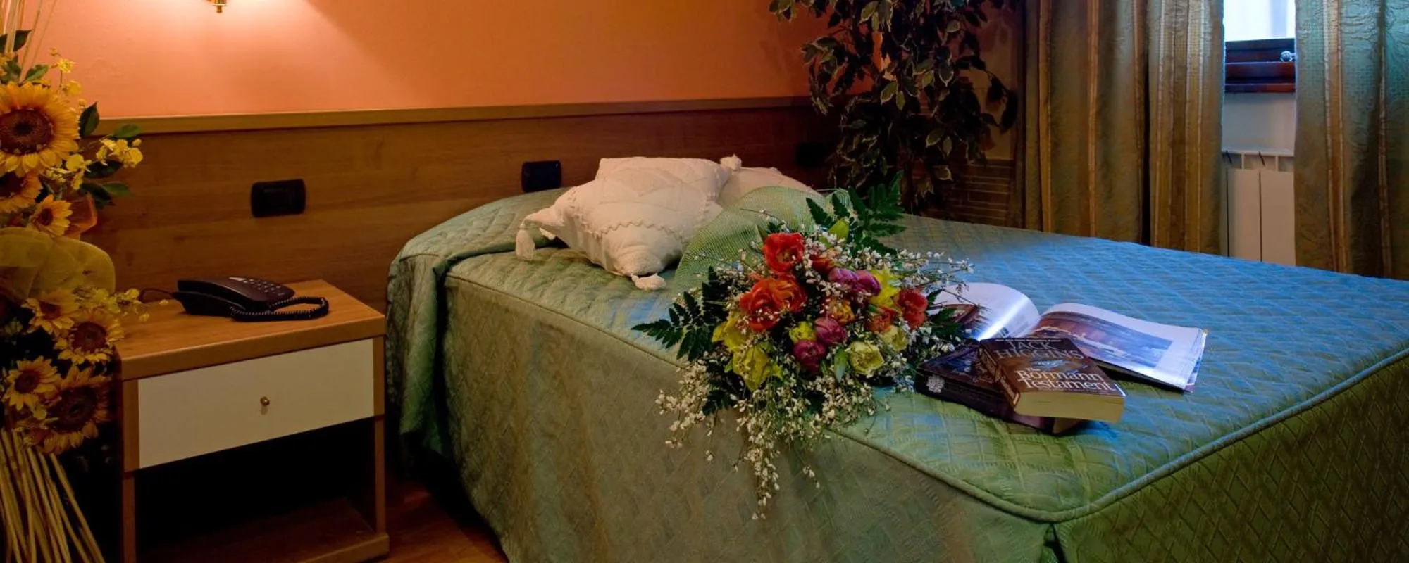 Bed in Hotel Ristorante Tre Leoni