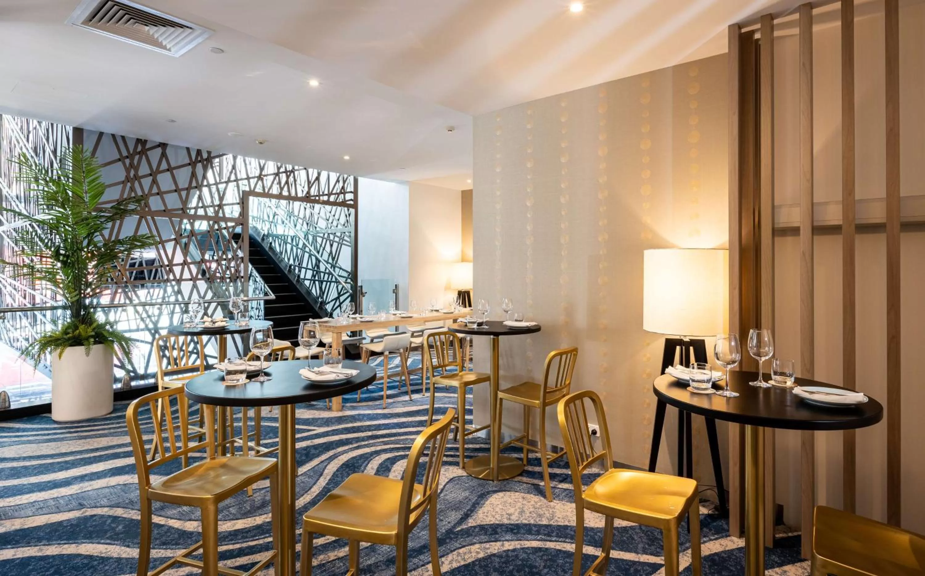 Lounge or bar in Hilton Surfers Paradise Hotel & Residences