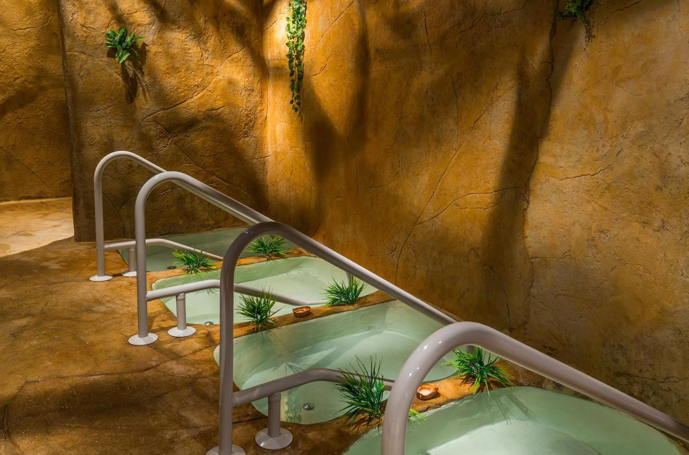 Hot Spring Bath in Living Water Resort & Spa