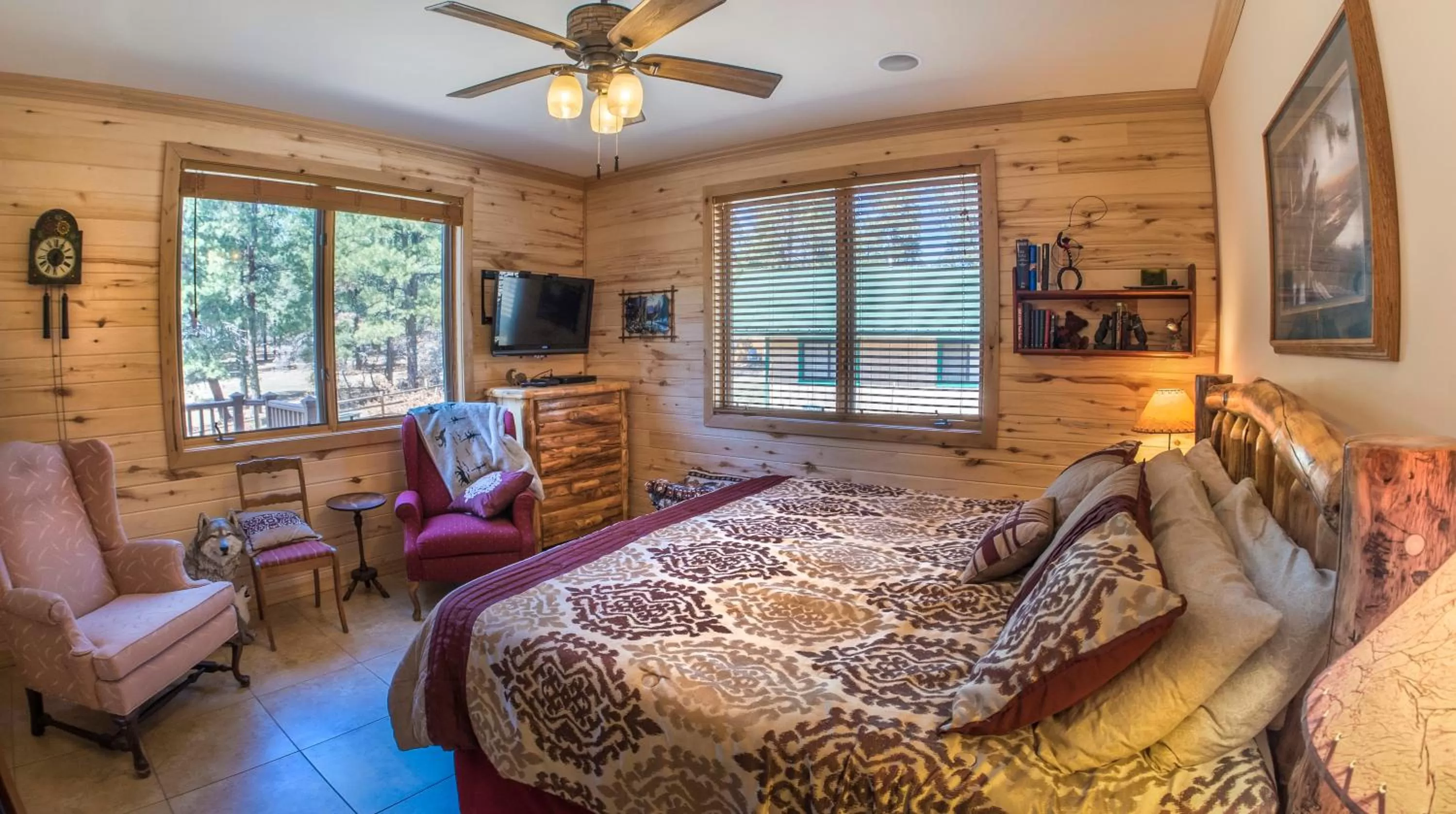 Photo of the whole room in Elktrace Bed and Breakfast