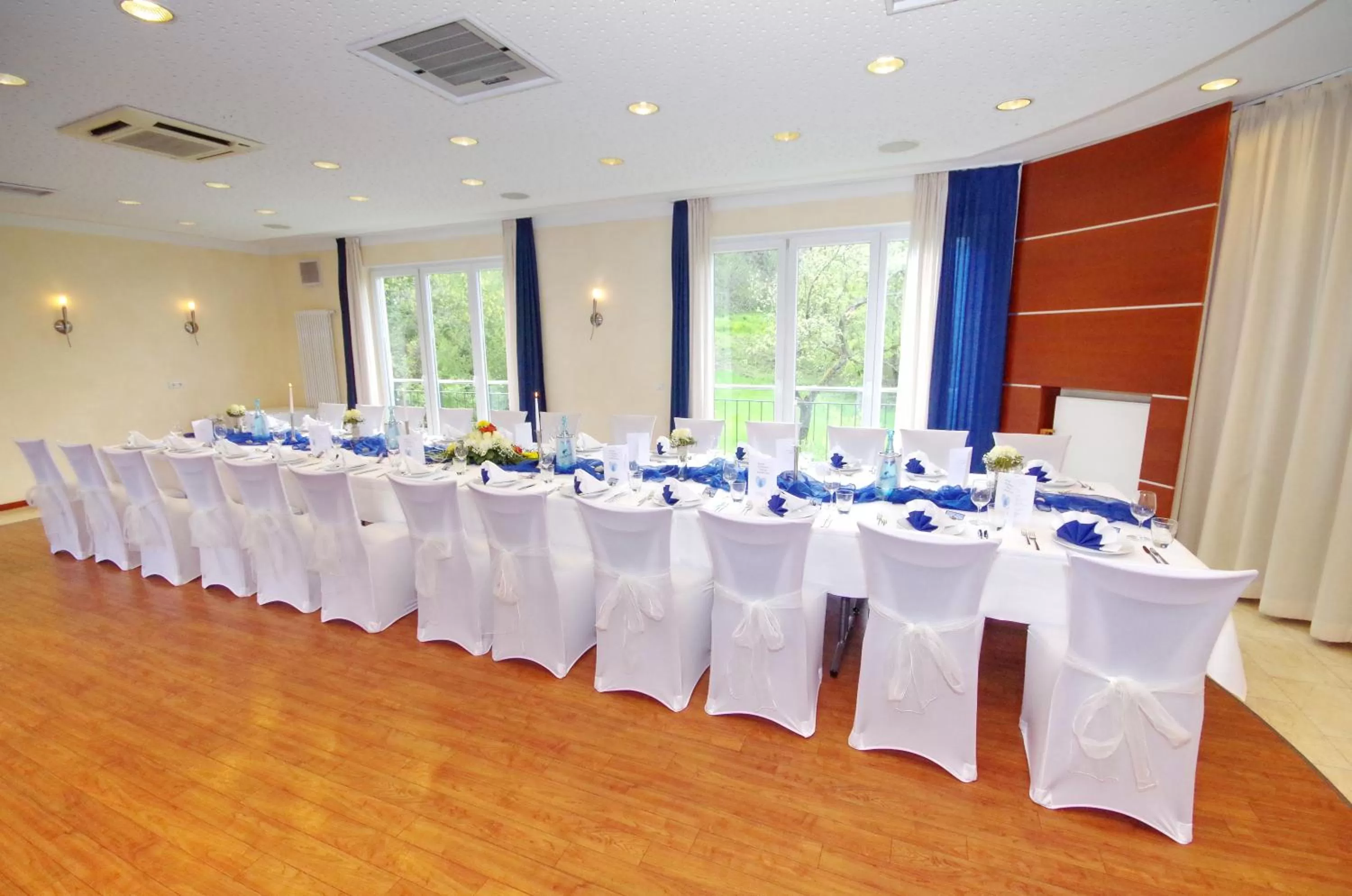 Restaurant/places to eat in Hotel Jakob