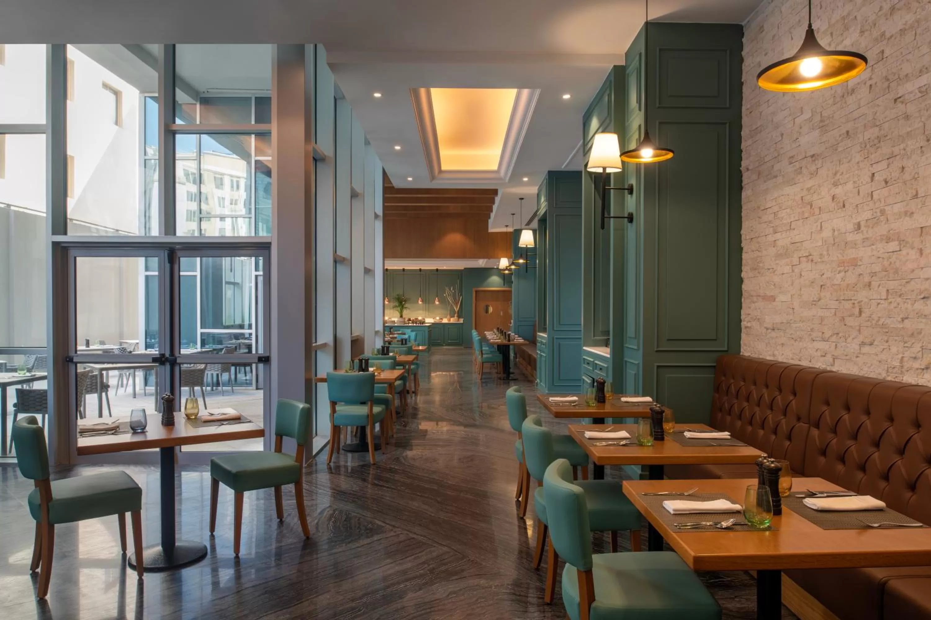 Restaurant/places to eat in ibis Doha