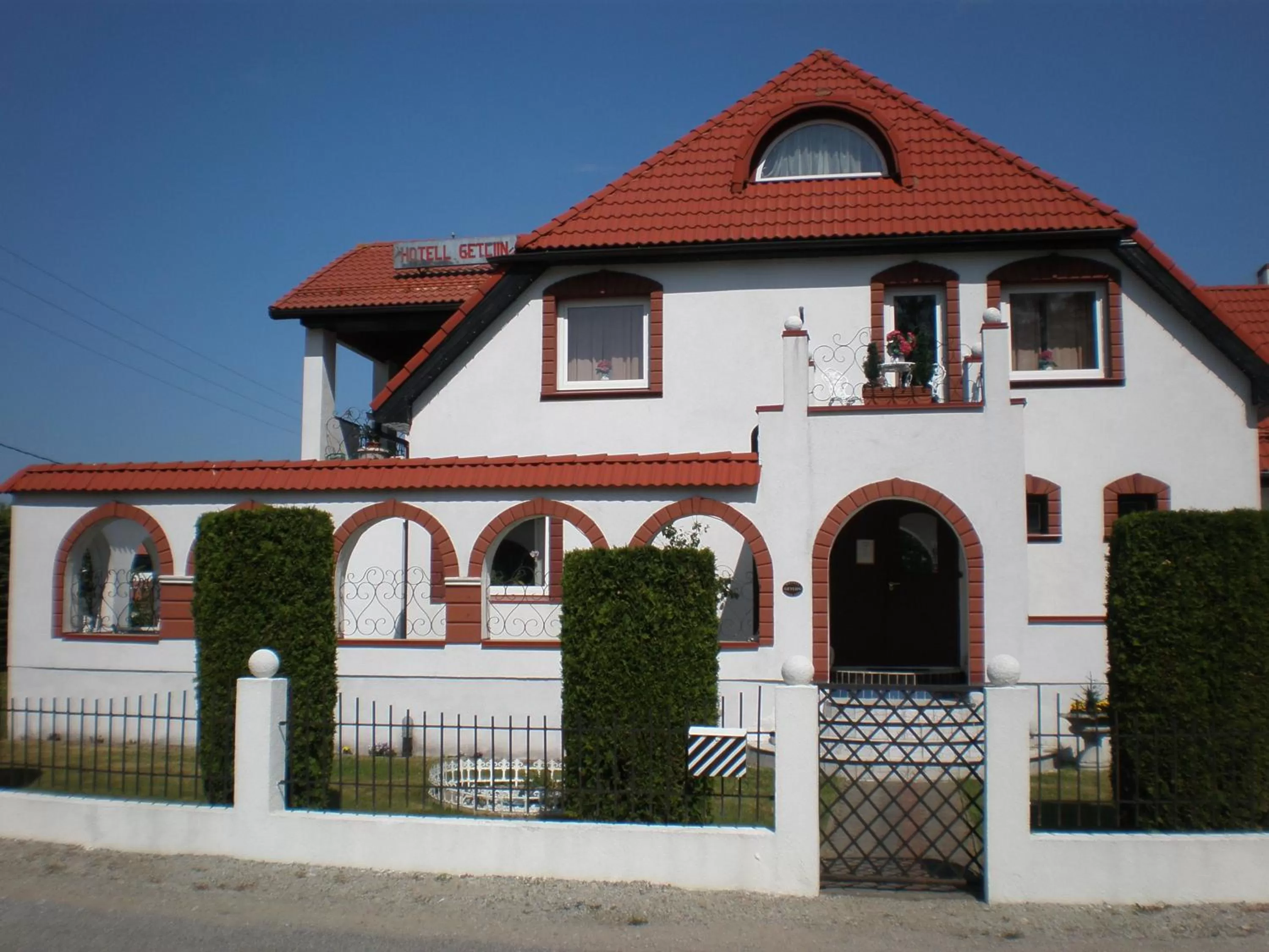 Facade/entrance in Hotel Getliin