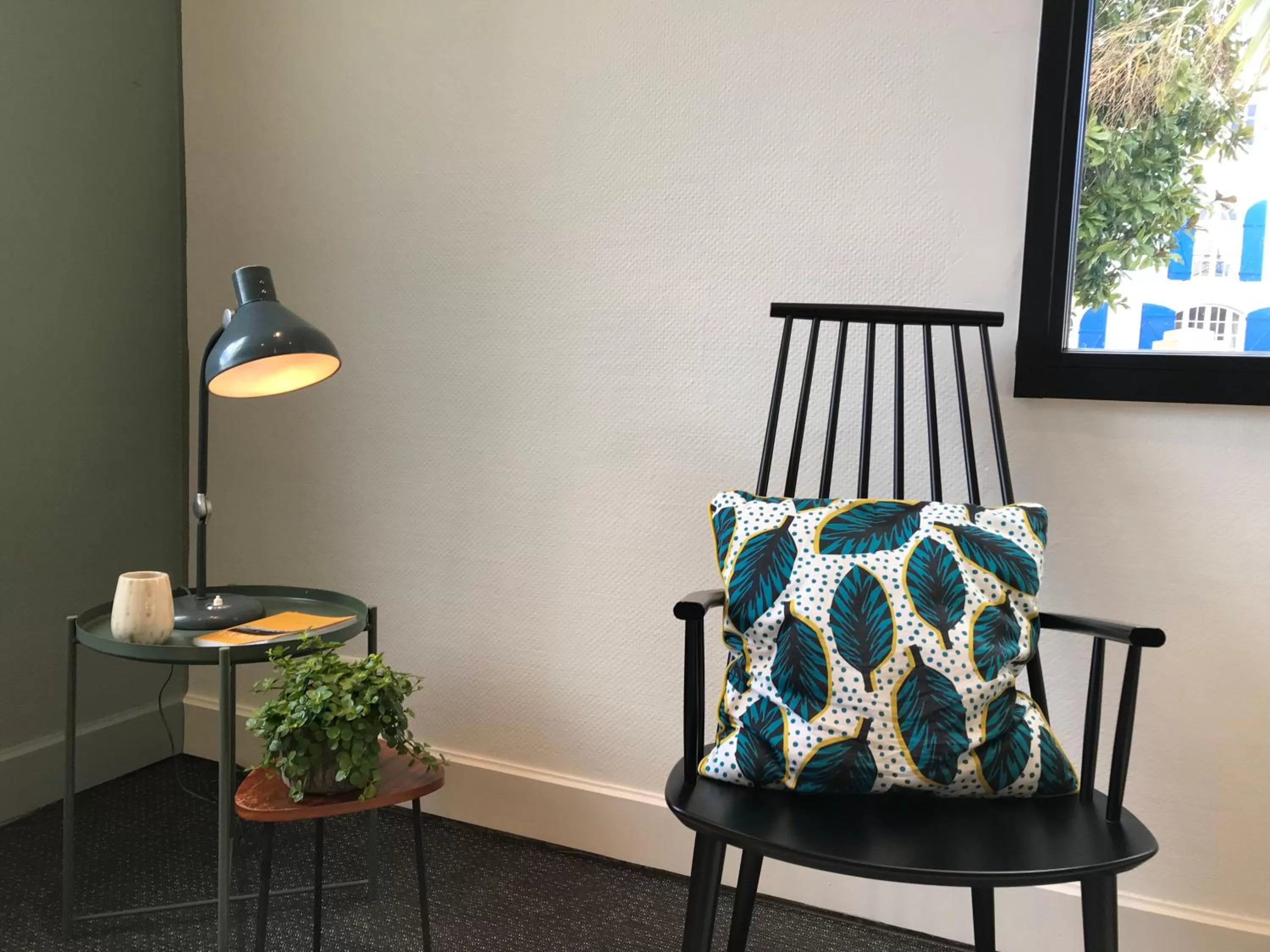 Library in Hotel de France