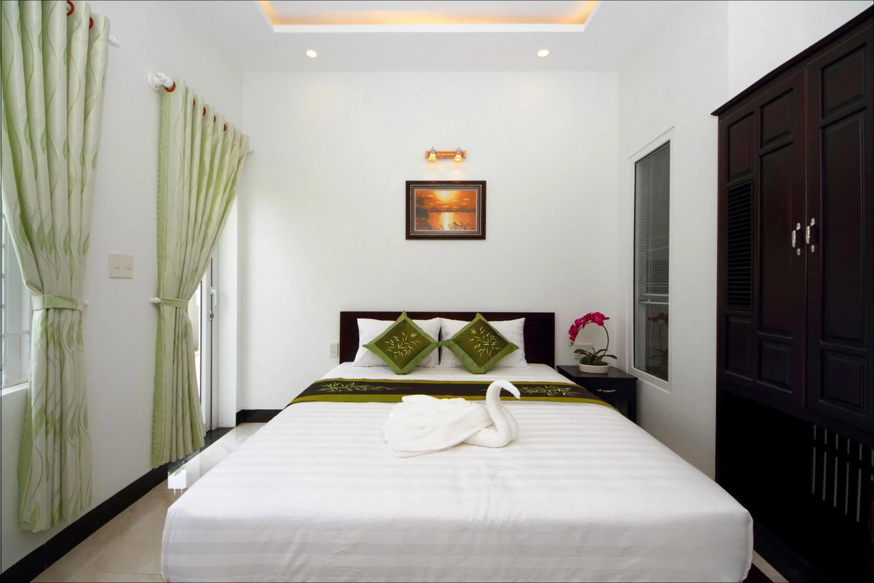 Double Room with Garden View in Flame Flowers Homestay