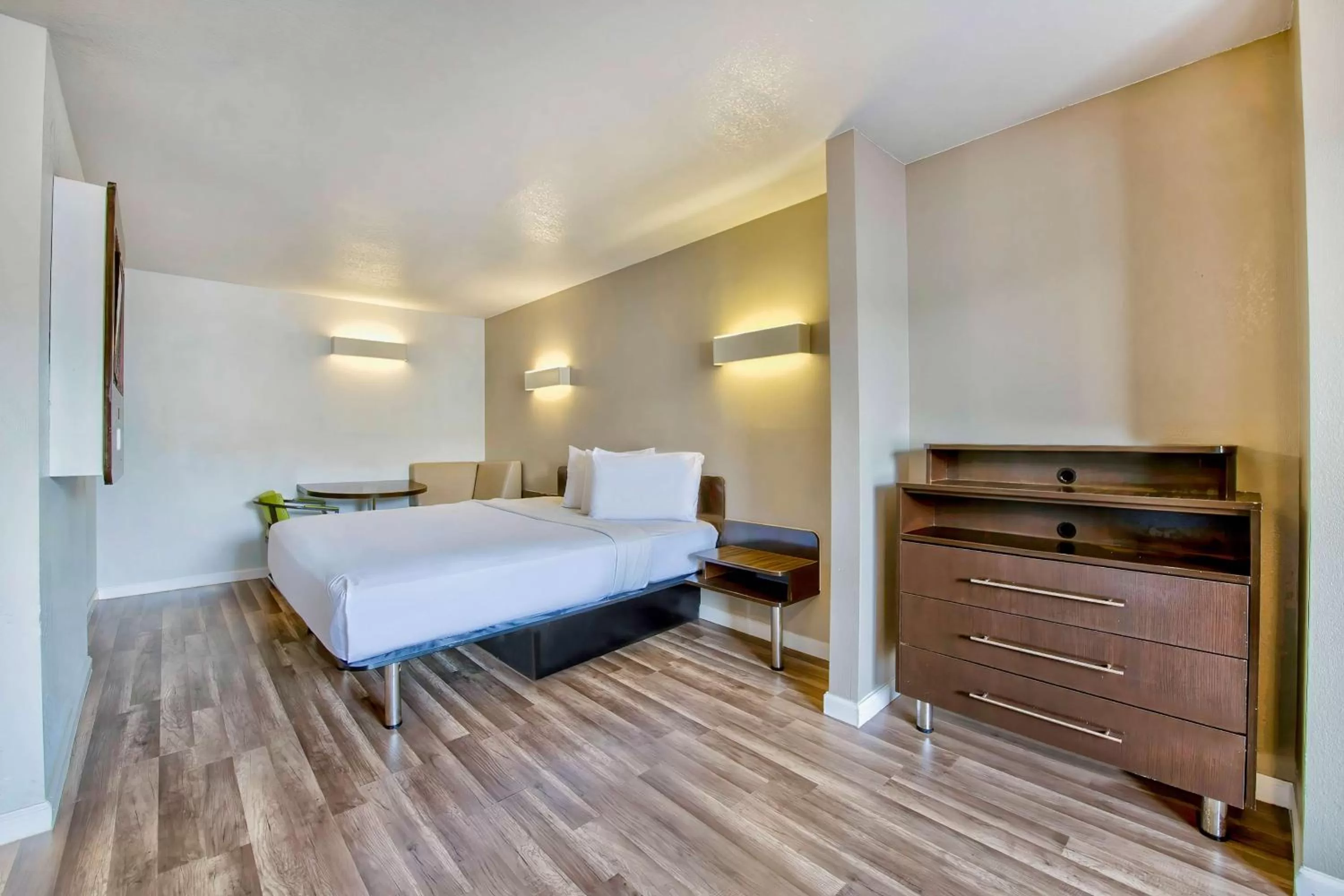 Bedroom, Bed in Studio 6-San Antonio, TX - Airport