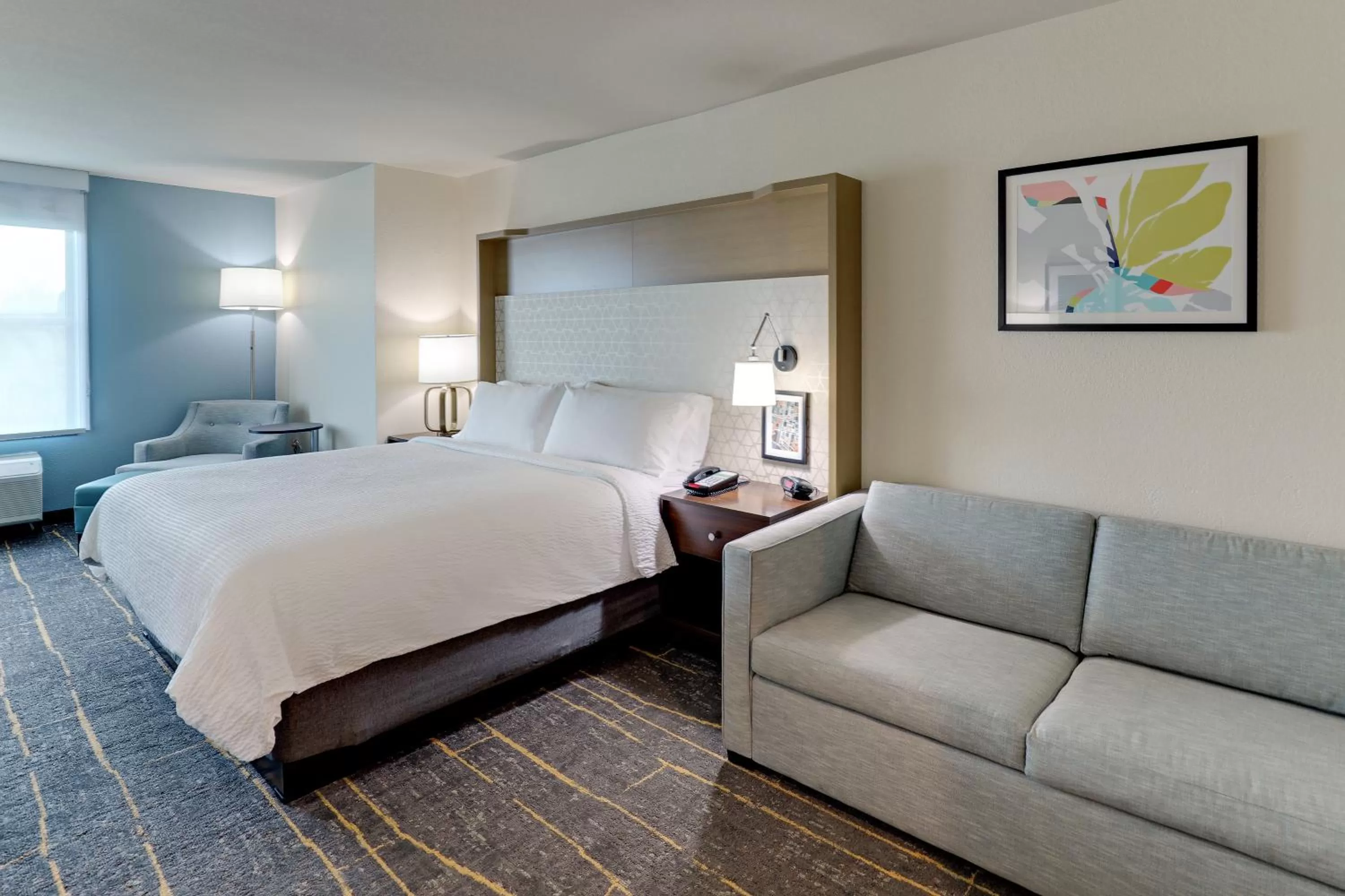 Guests, Bed in Holiday Inn Mobile Airport by IHG