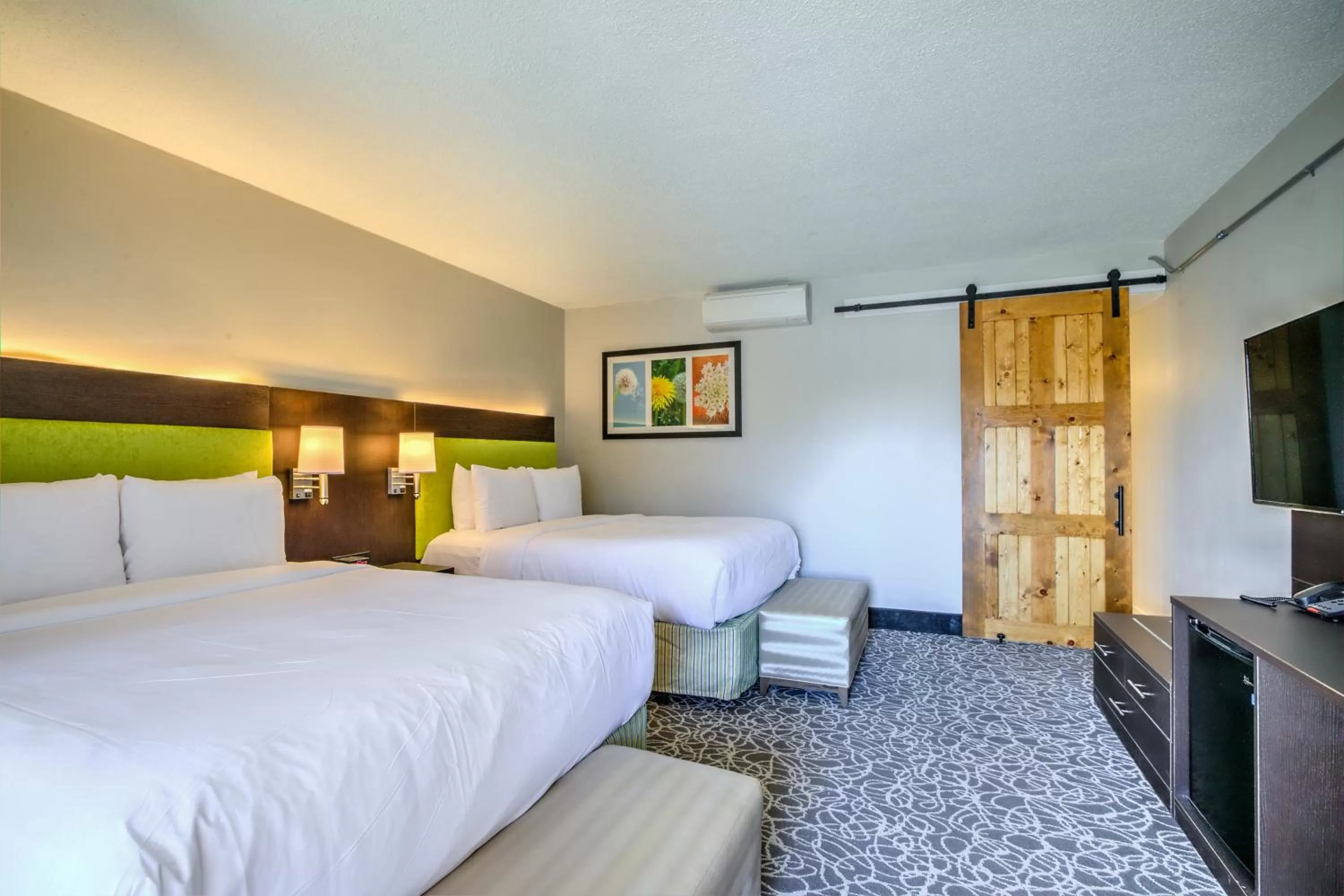 Bed in El Sendero Inn, an Ascend Collection Hotel