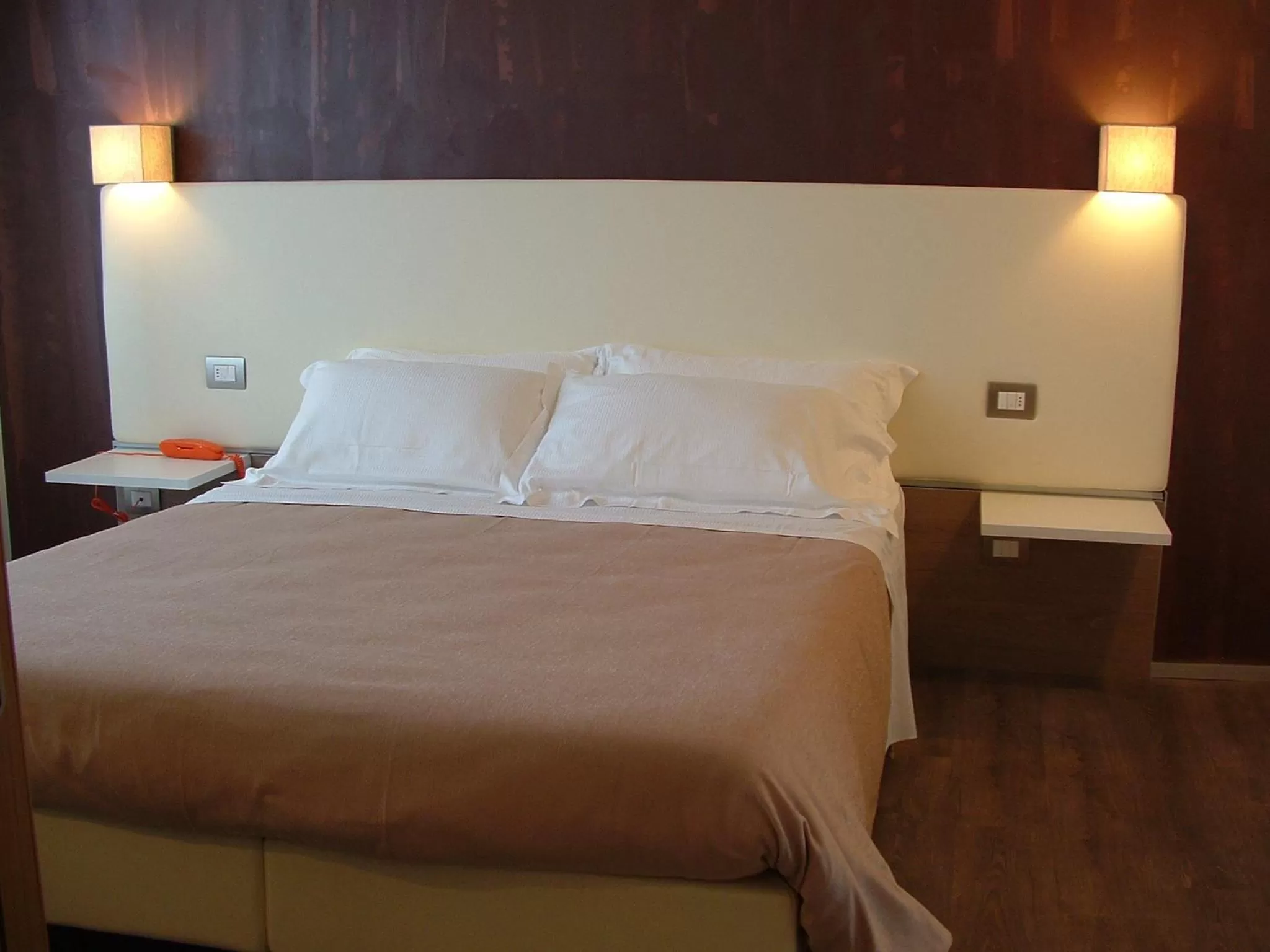 Bedroom, Bed in Hotel Toscana