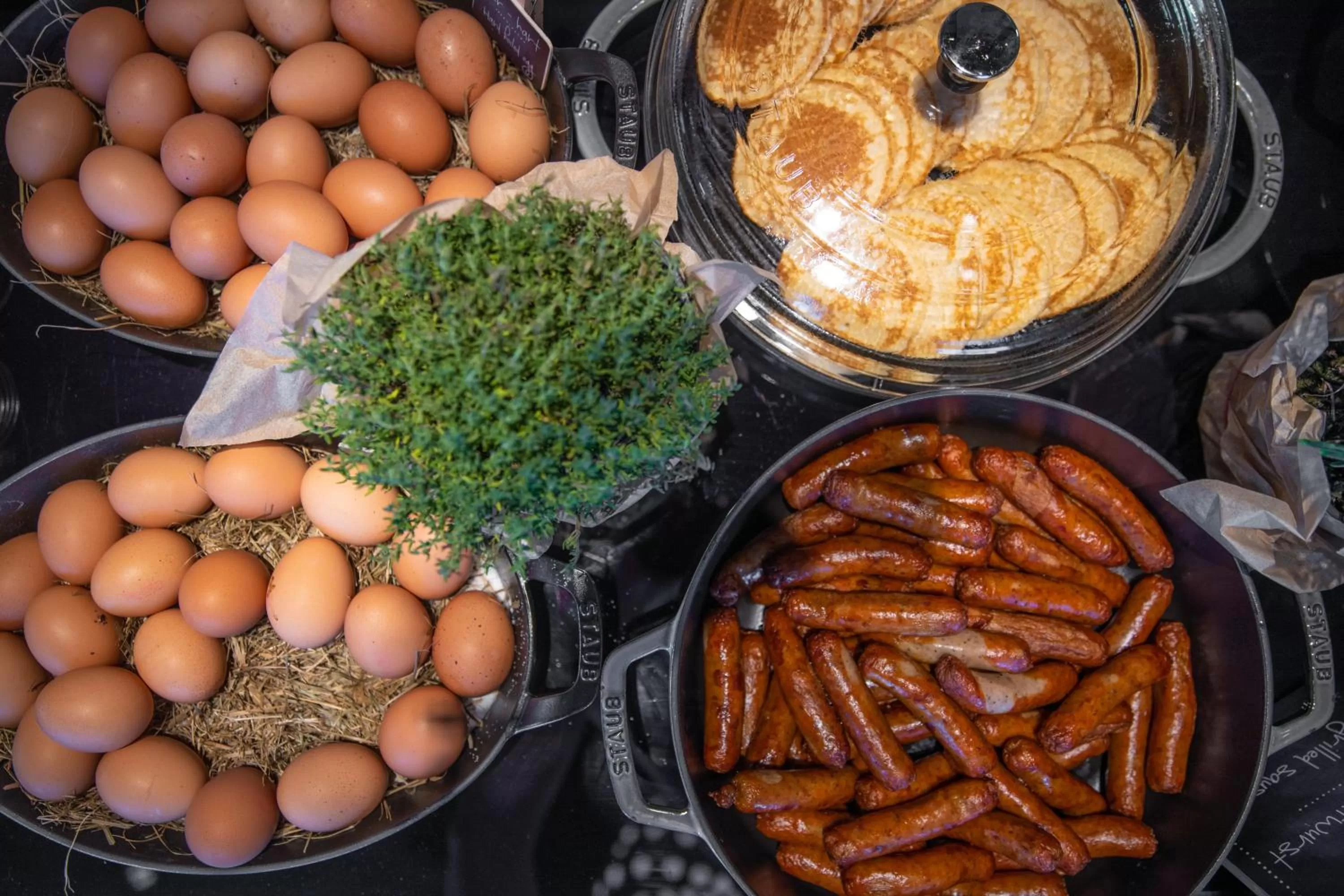 Buffet breakfast in Radisson Blu Hotel, Hamburg