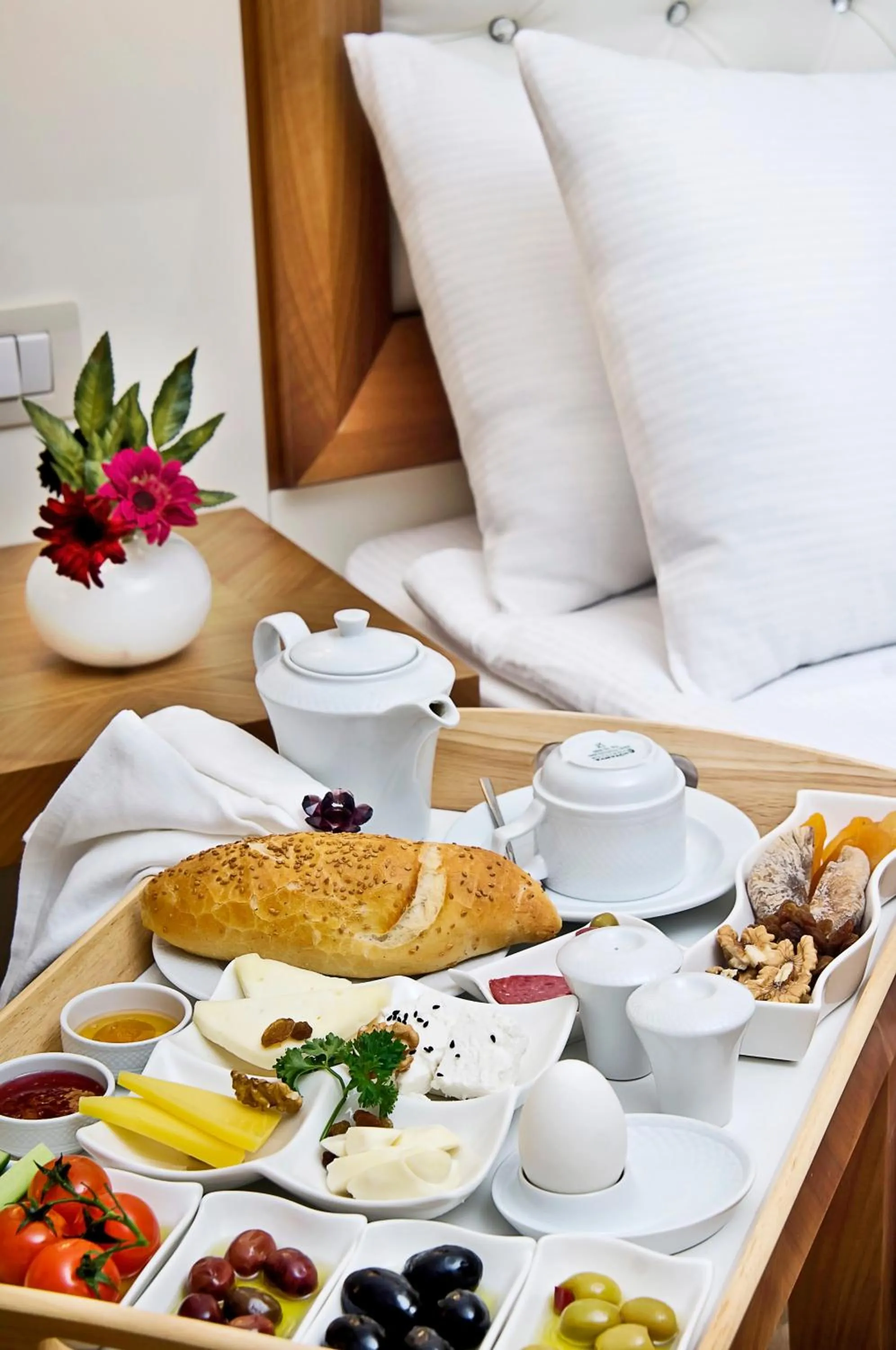 Restaurant/places to eat, Bed in Tugcu Hotel Select