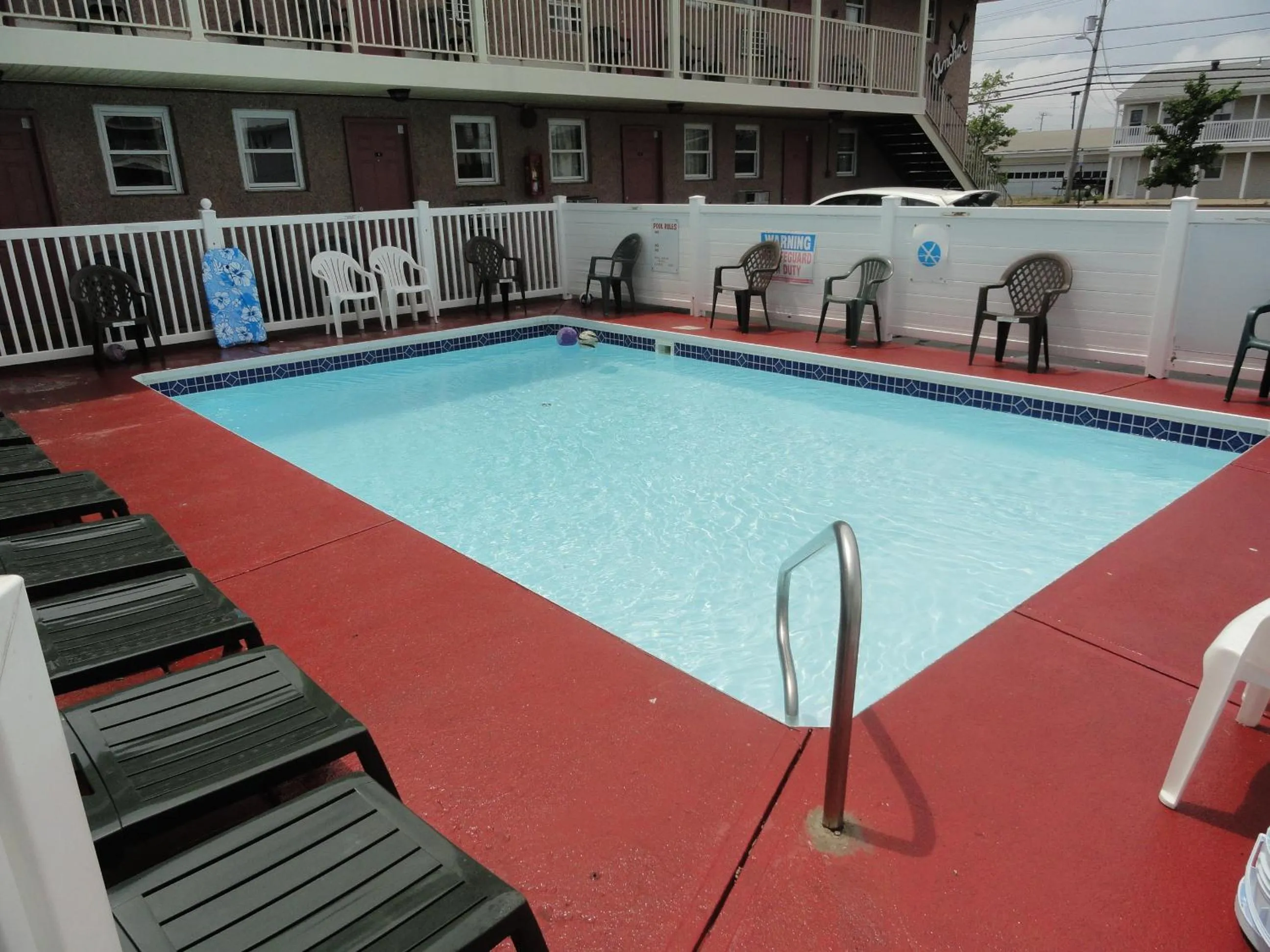 Swimming pool in Anchor Motel