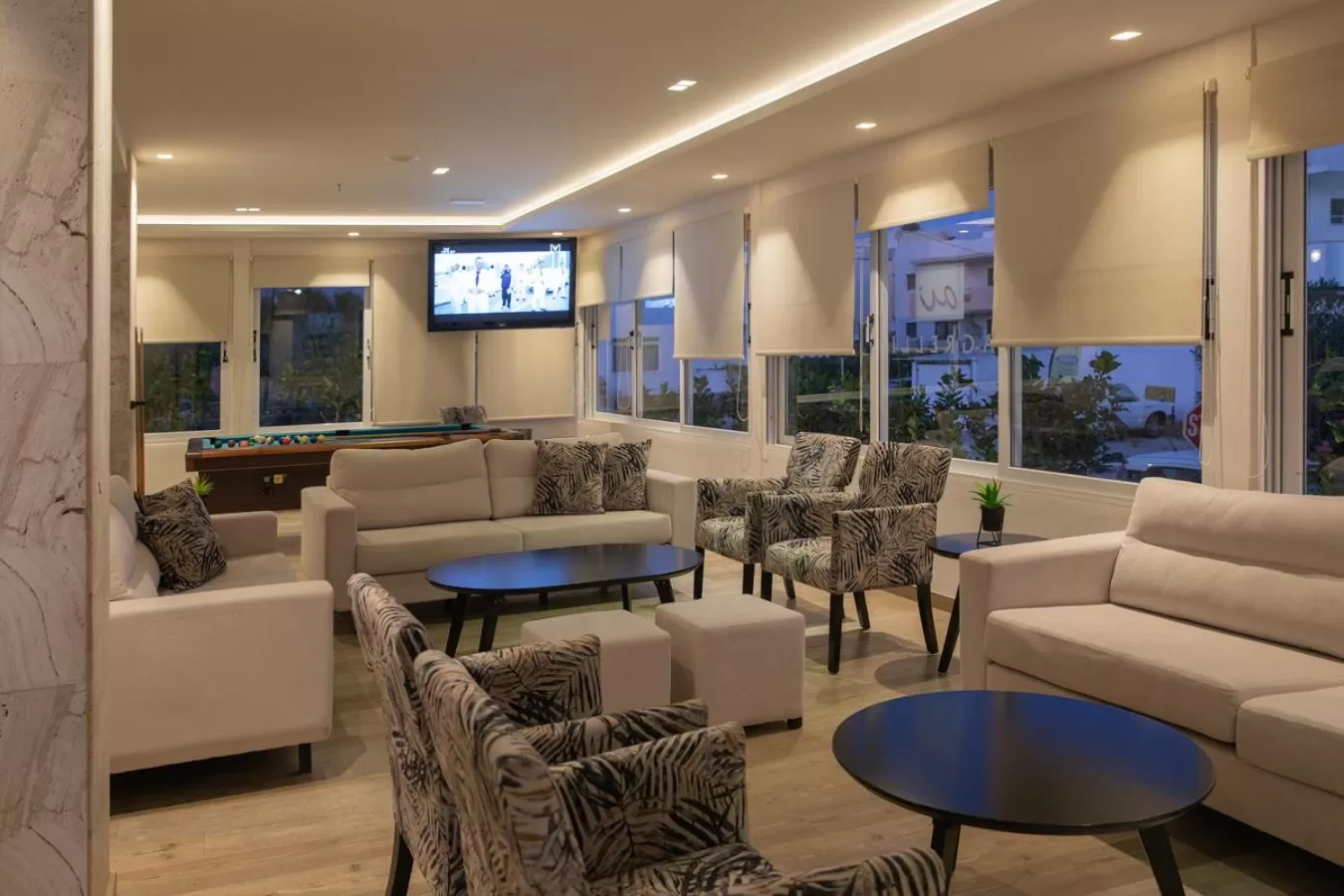 Lounge or bar in Agrelli Hotel & Suites