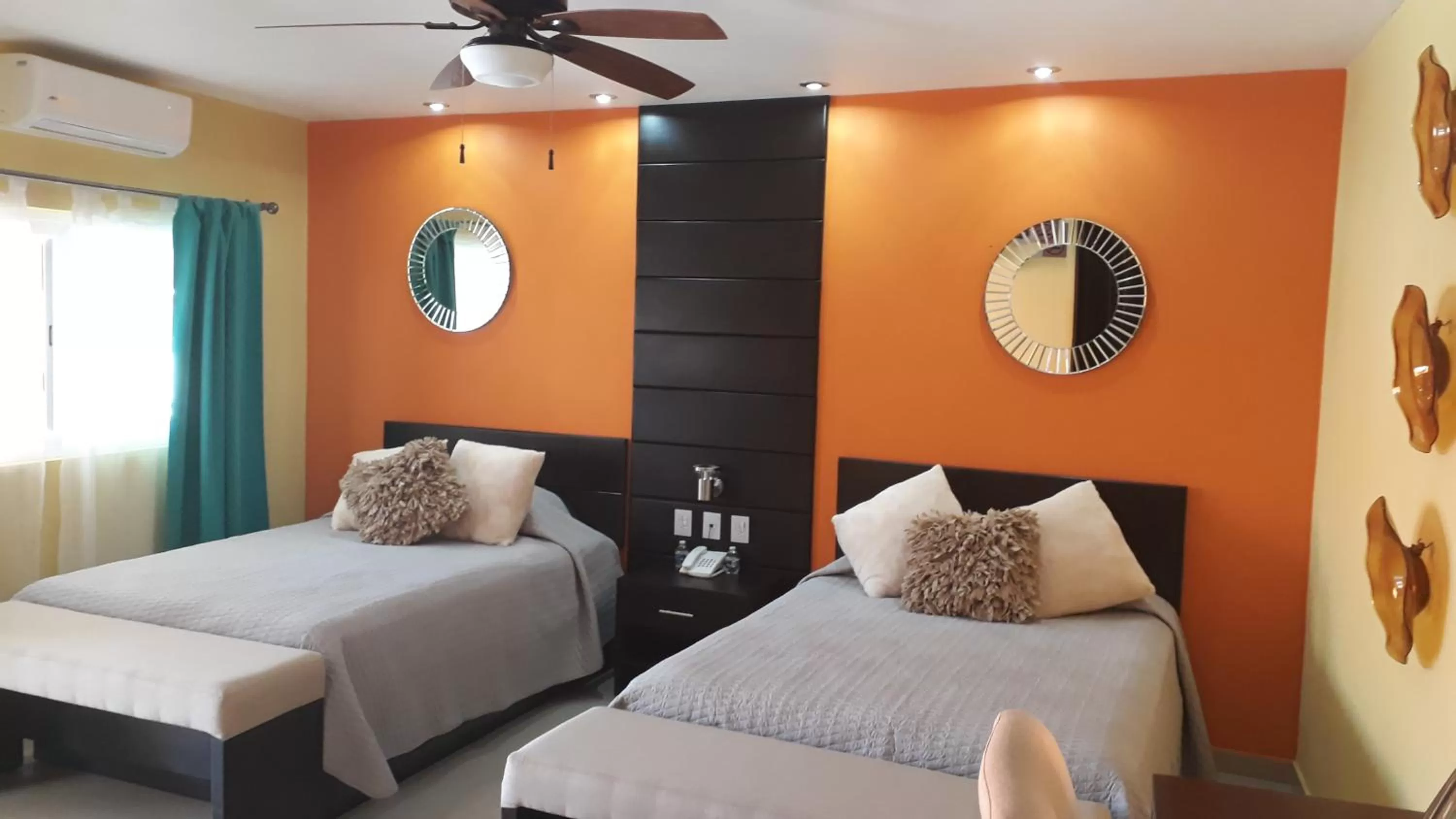 Bed in Luxury Hotel Inn