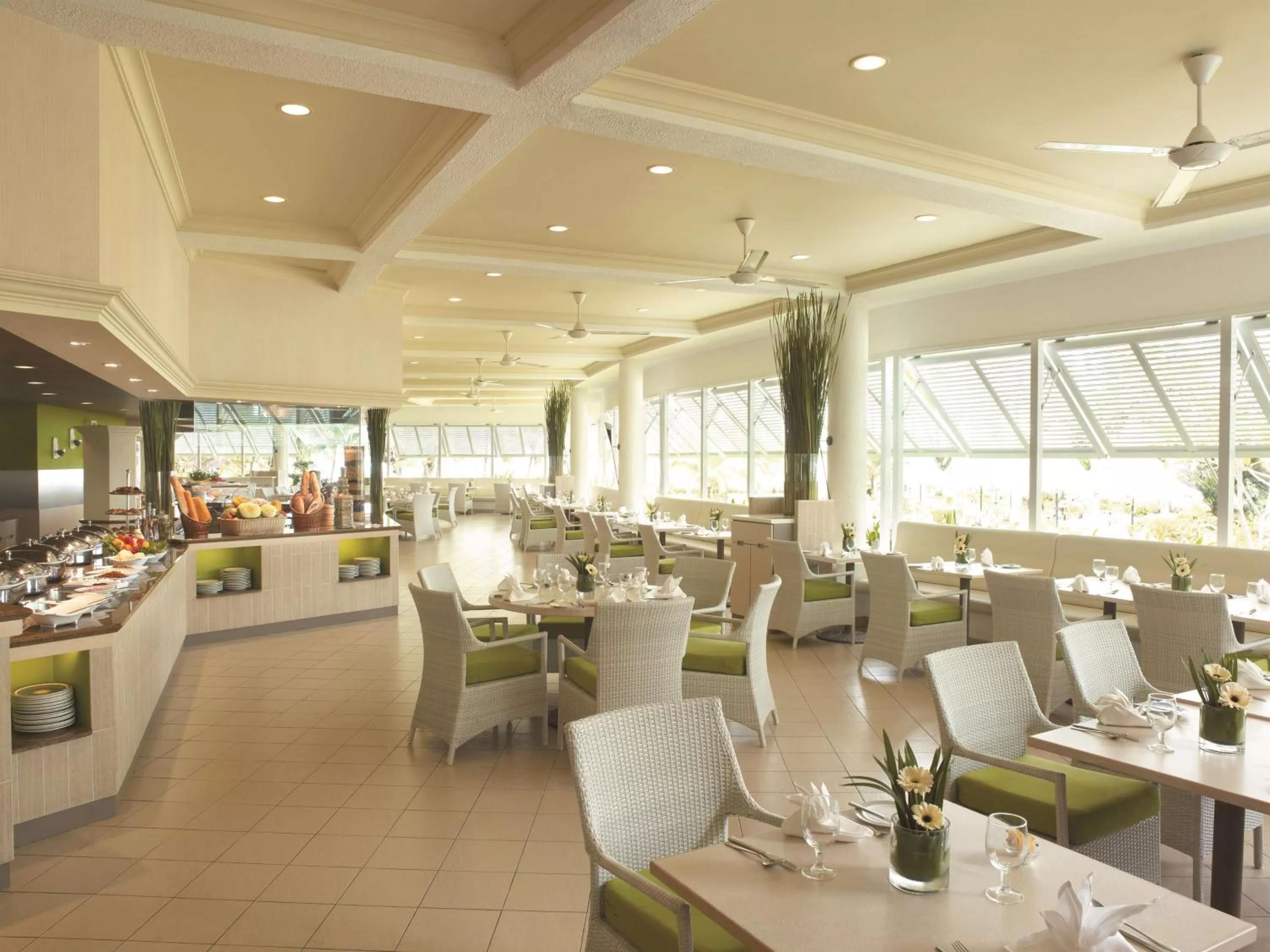 Restaurant/places to eat in Shangri-La Golden Sands, Penang