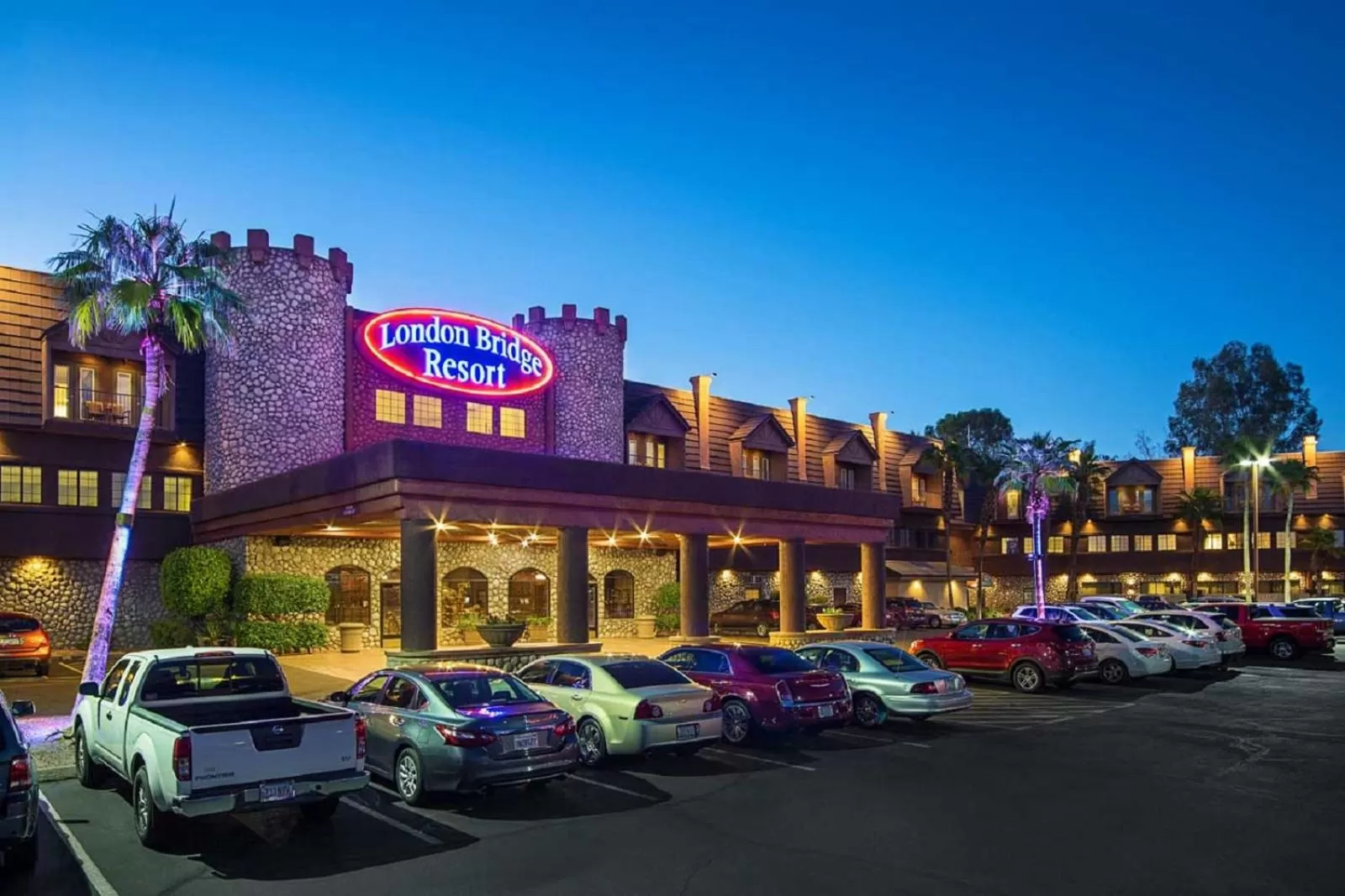 Property building in London Bridge Resort