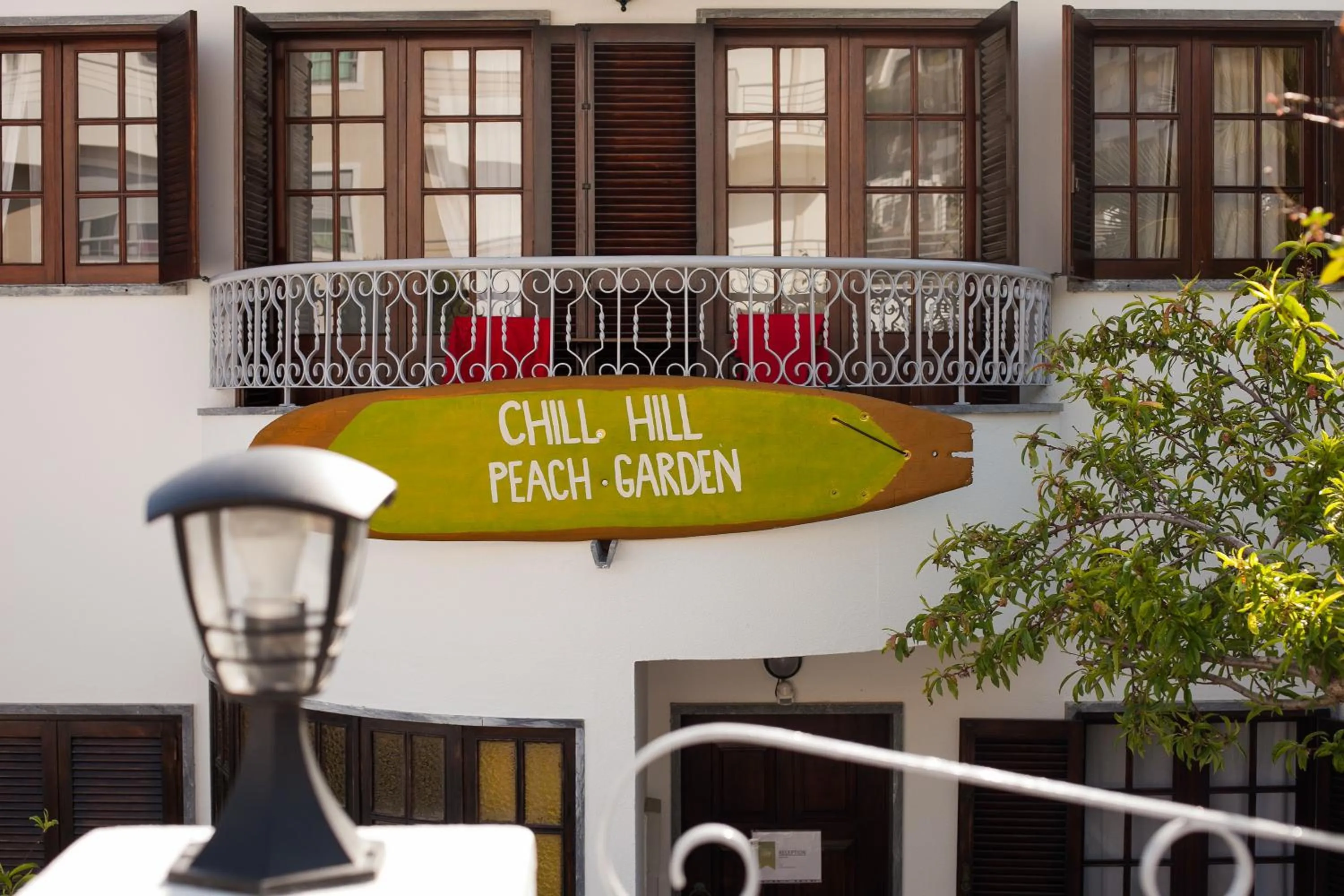 Facade/entrance in Ericeira Chill Hill Hostel & Private Rooms - Peach Garden