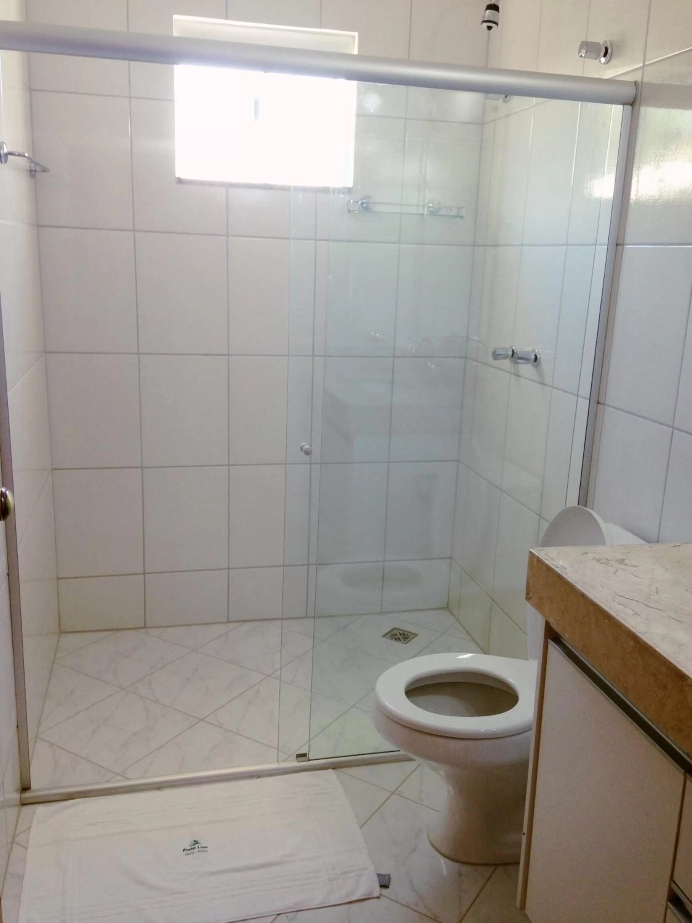 Bathroom in Porto Luar