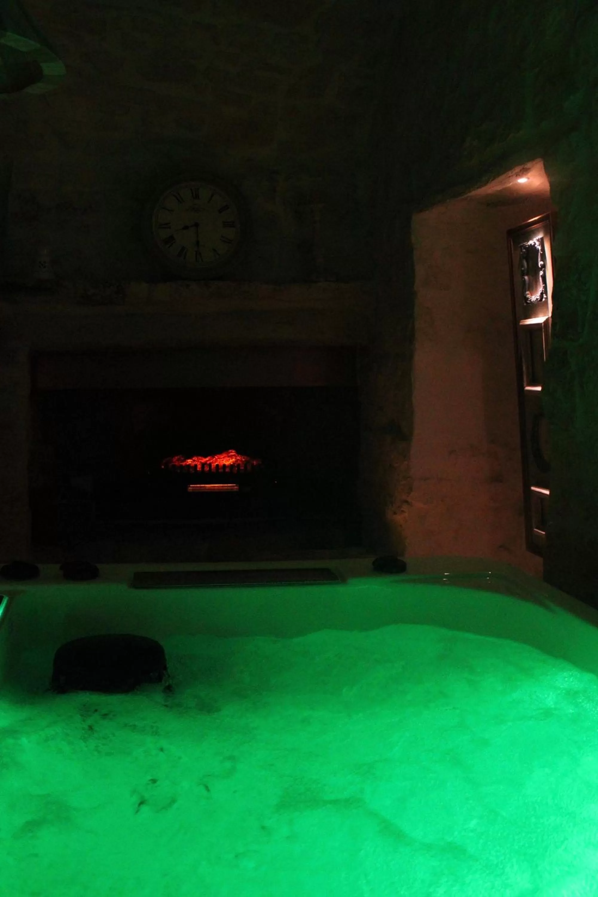 Swimming pool in Albergo Diffuso Dimora Rossi B&B