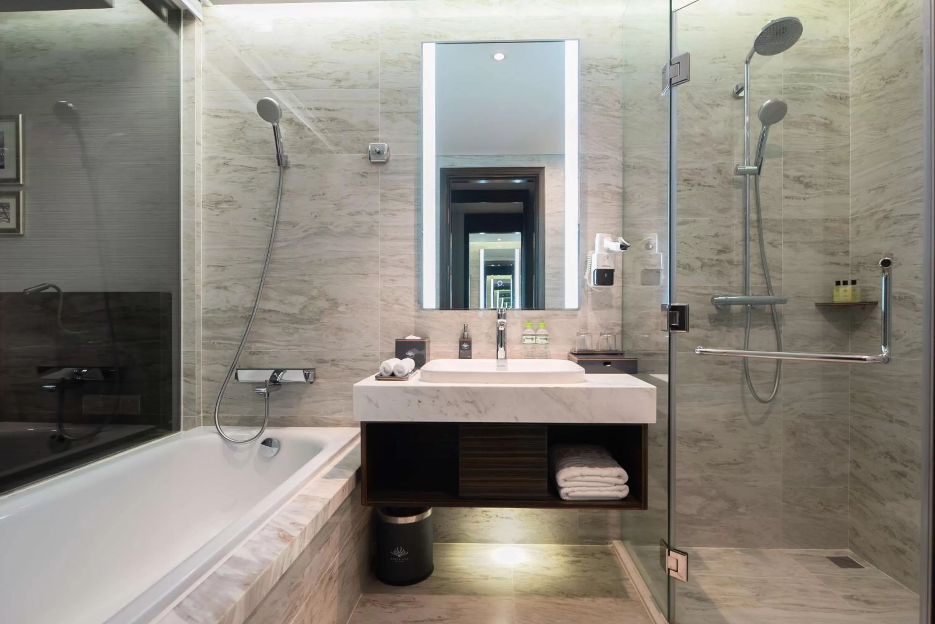 Shower in Queen Ann Nha Trang Hotel