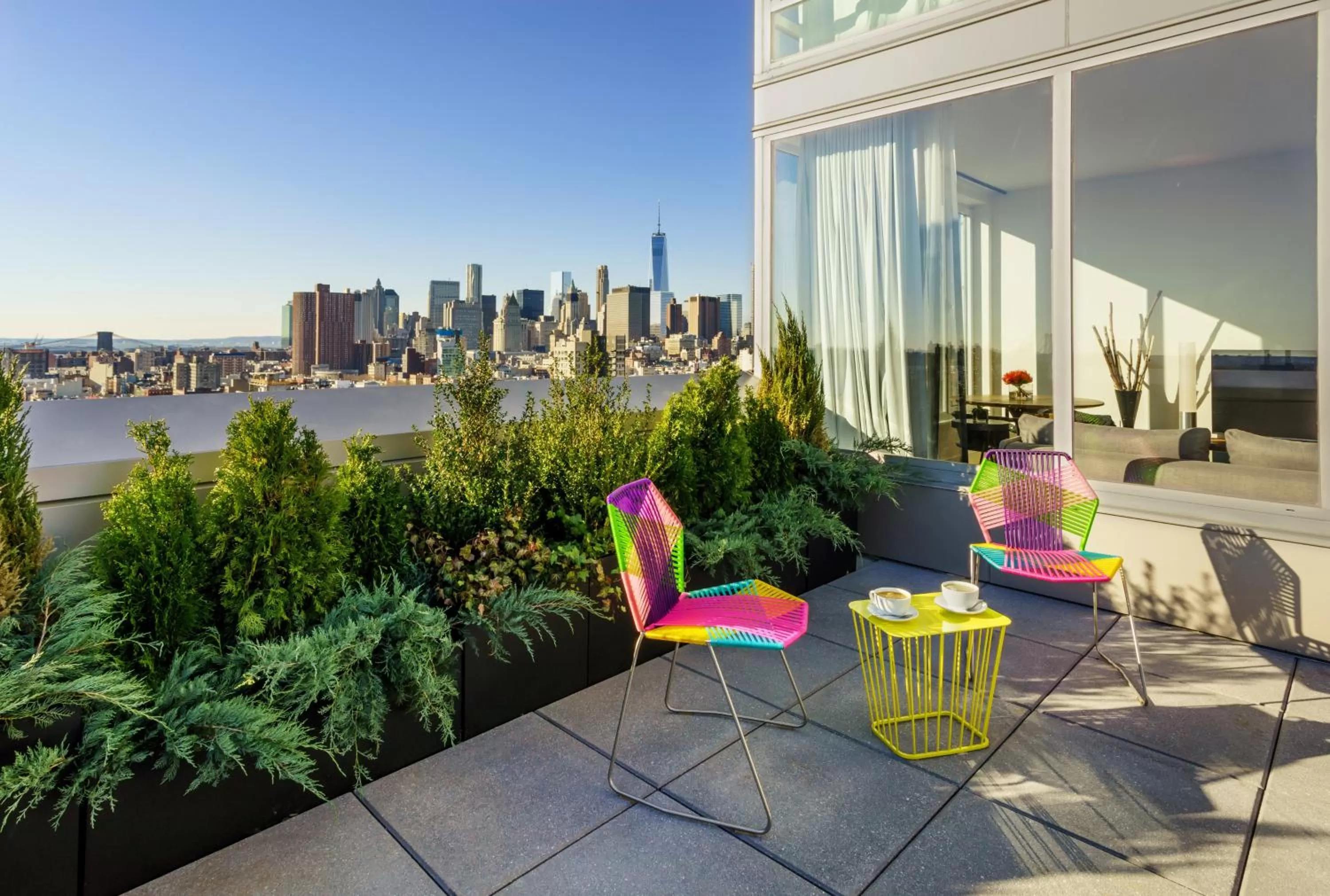 Photo of the whole room in Hotel Indigo Lower East Side New York by IHG