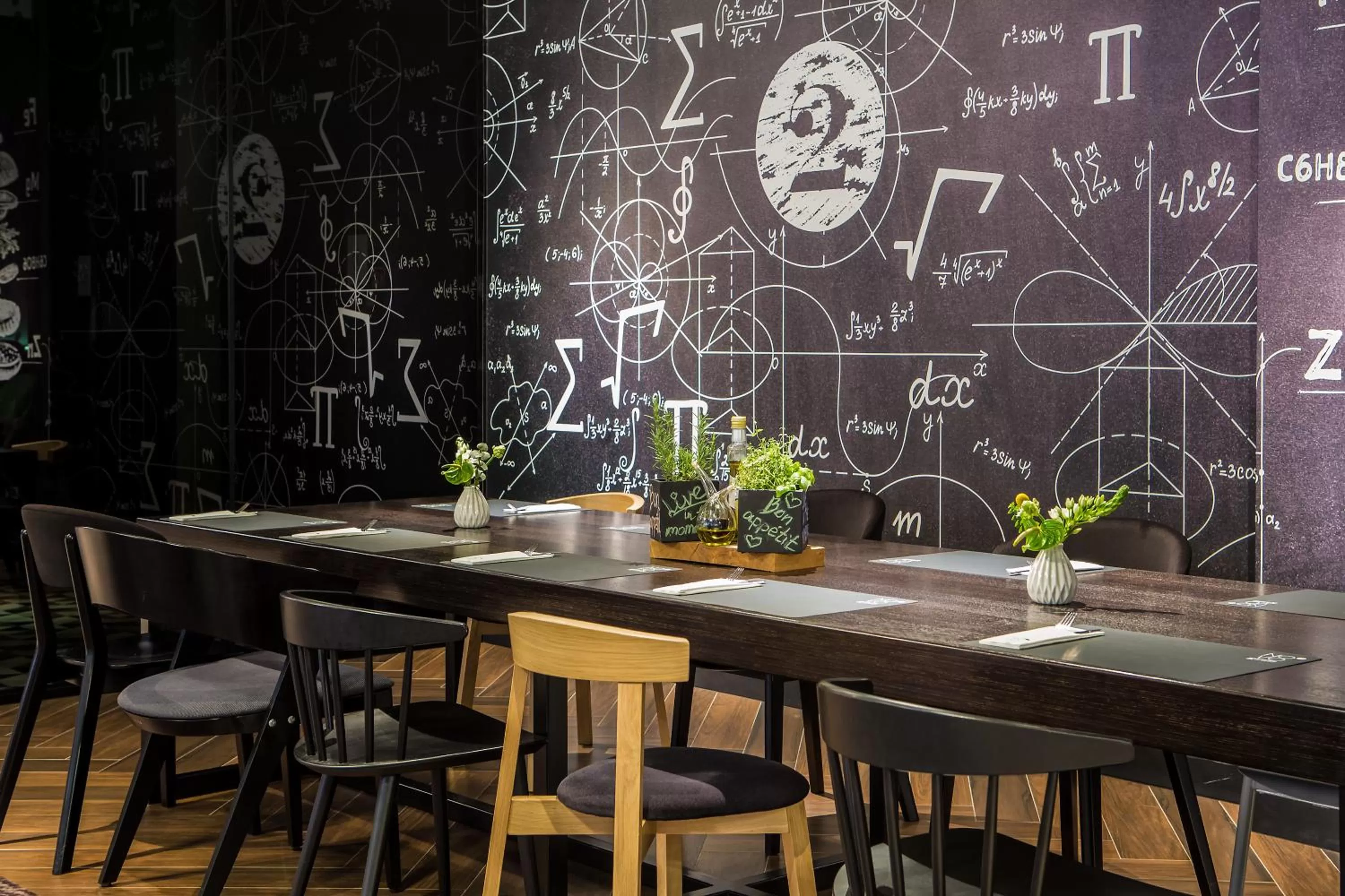 Restaurant/places to eat in Novotel Wrocław Centrum