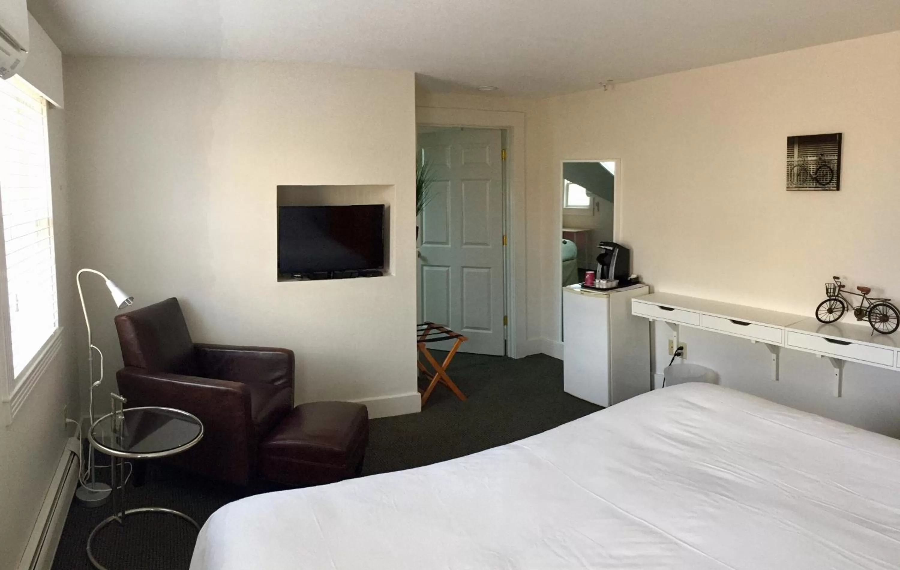 Bedroom, Bed in Pilgrim House