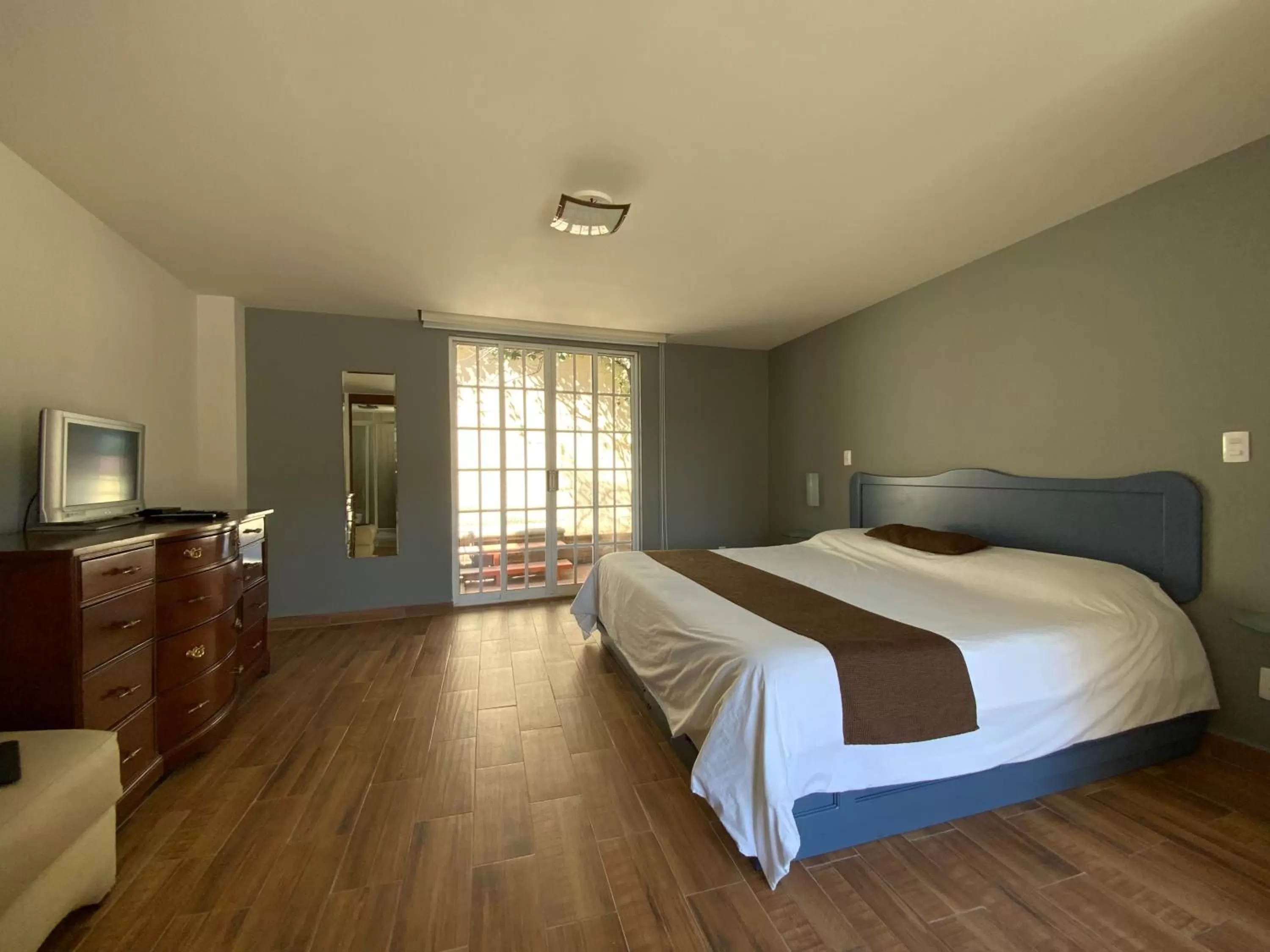 Bedroom, Bed in Grupo Kings Suites - Bosques de Duraznos 78