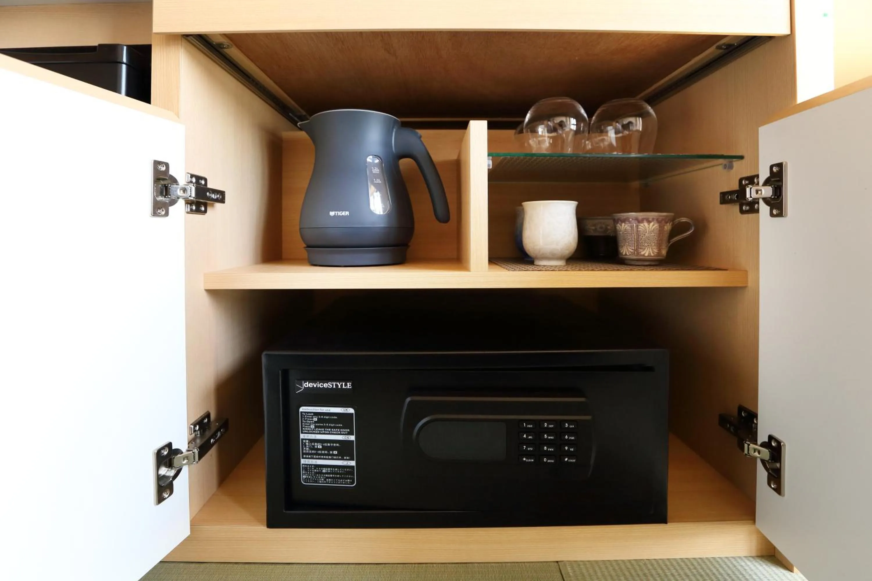 Coffee/tea facilities in Henn na Hotel Premier Kyoto Gojo Karasuma -Formerly Watermark Hotel Kyoto-