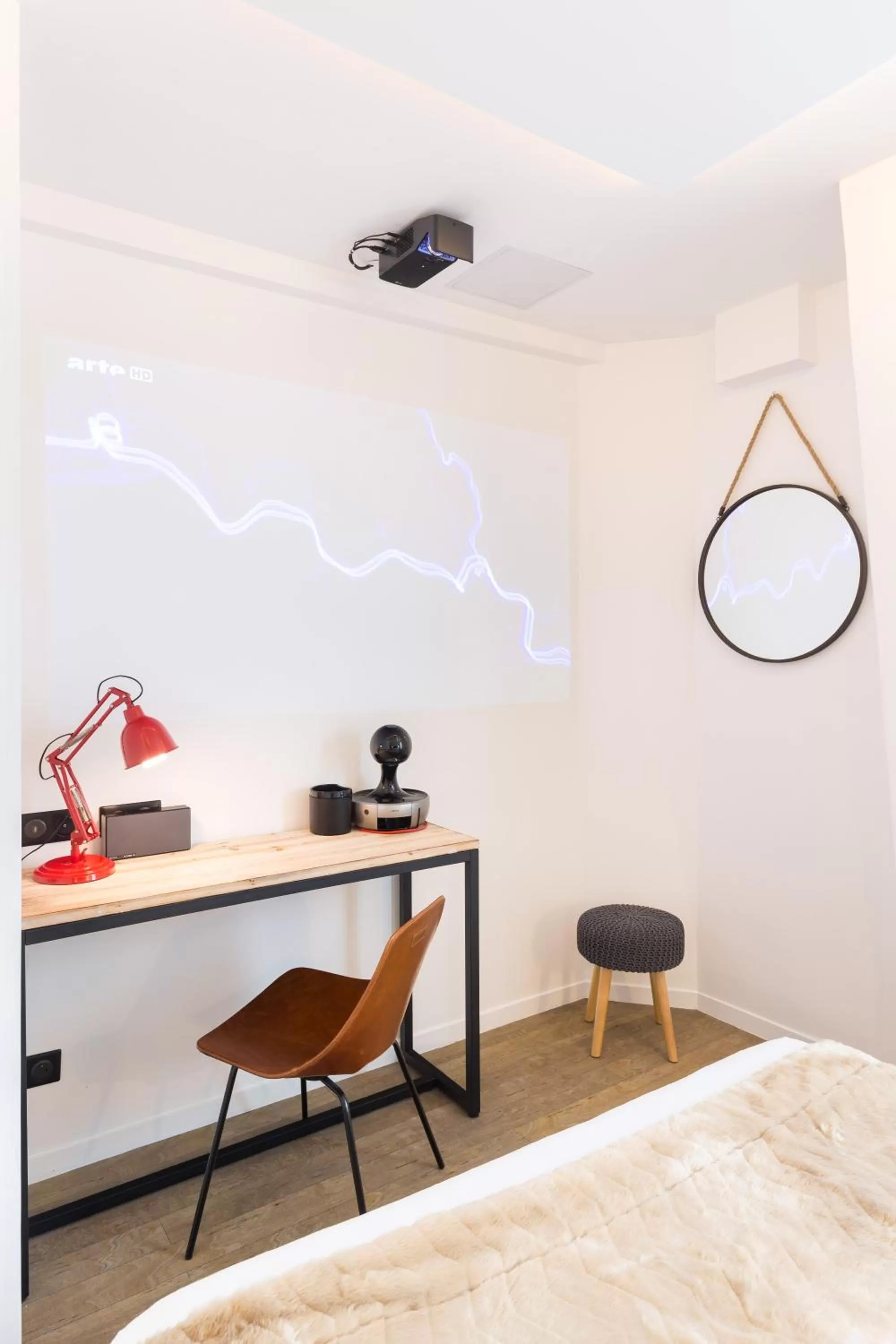 Decorative detail, Bed in Hotel OHM by Happyculture